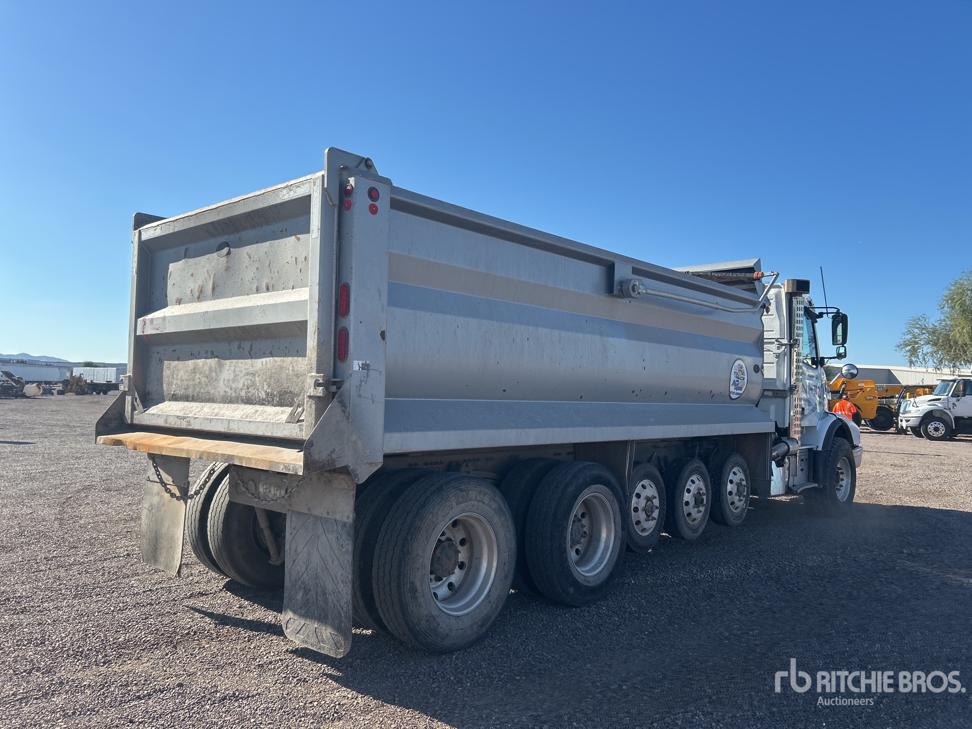 2019 Volvo VHD