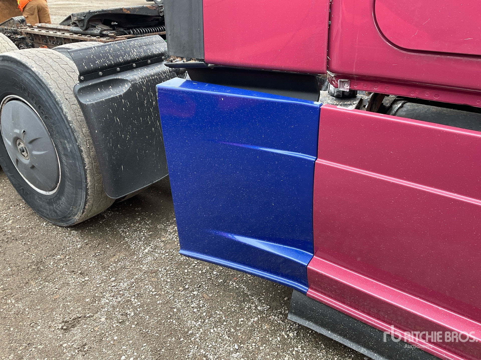 2019 Freightliner CASCADIA 126