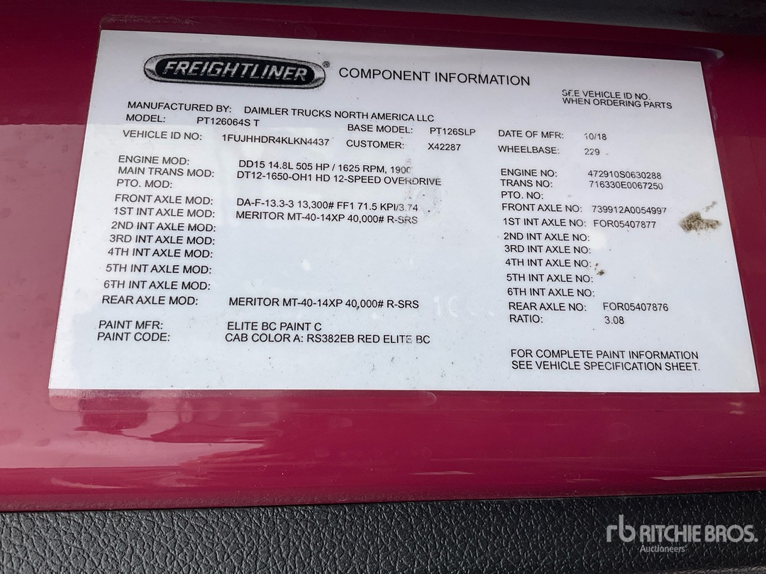 2019 Freightliner CASCADIA 126