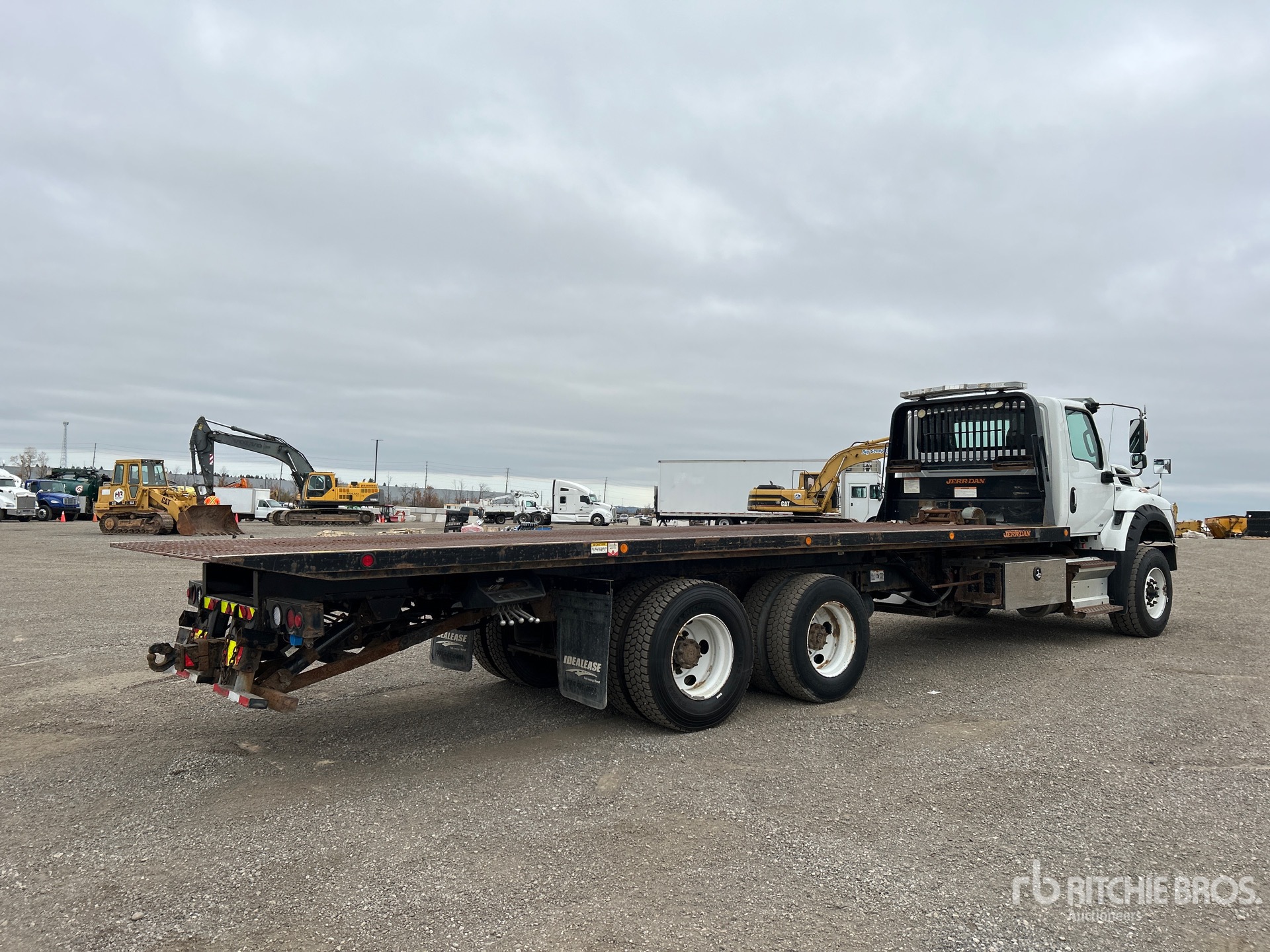 2019 International HV613