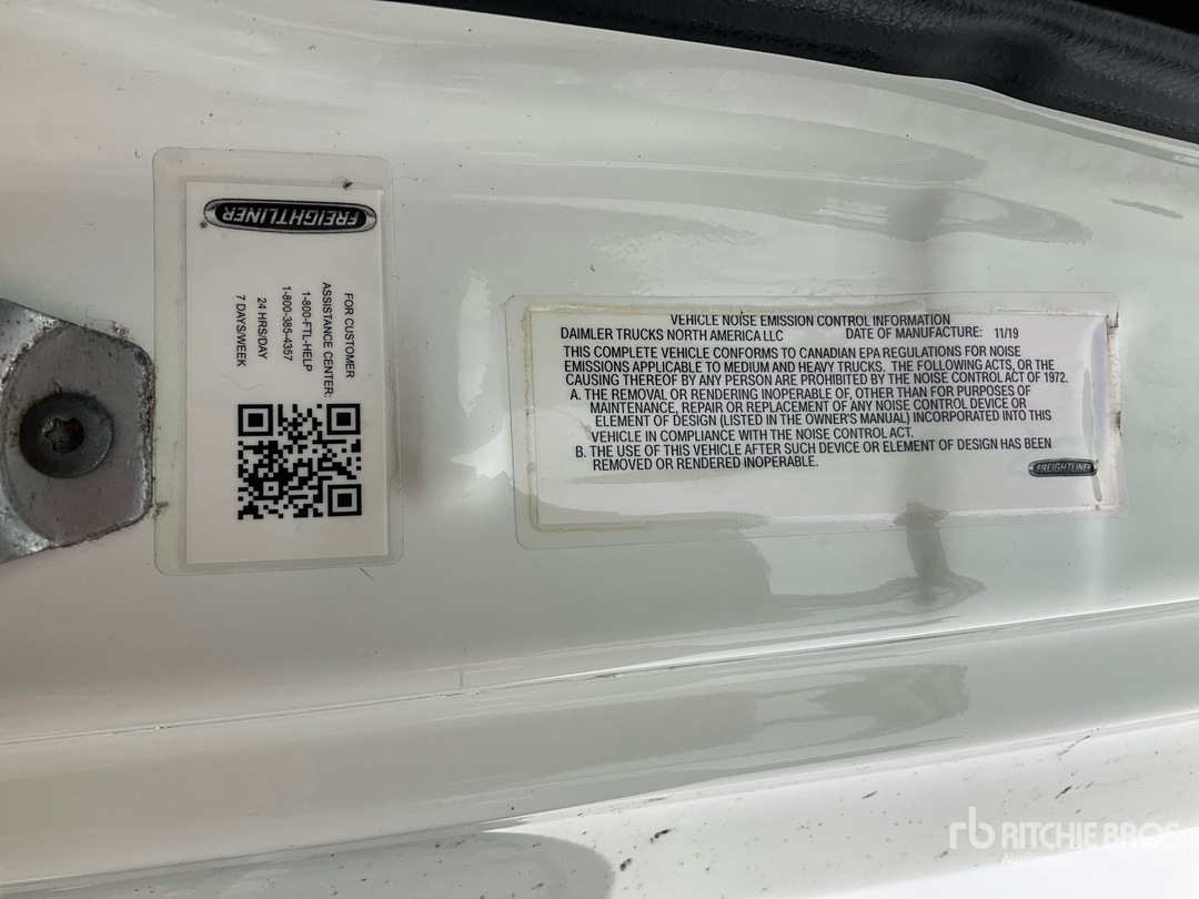 2020 Freightliner CASCADIA 113
