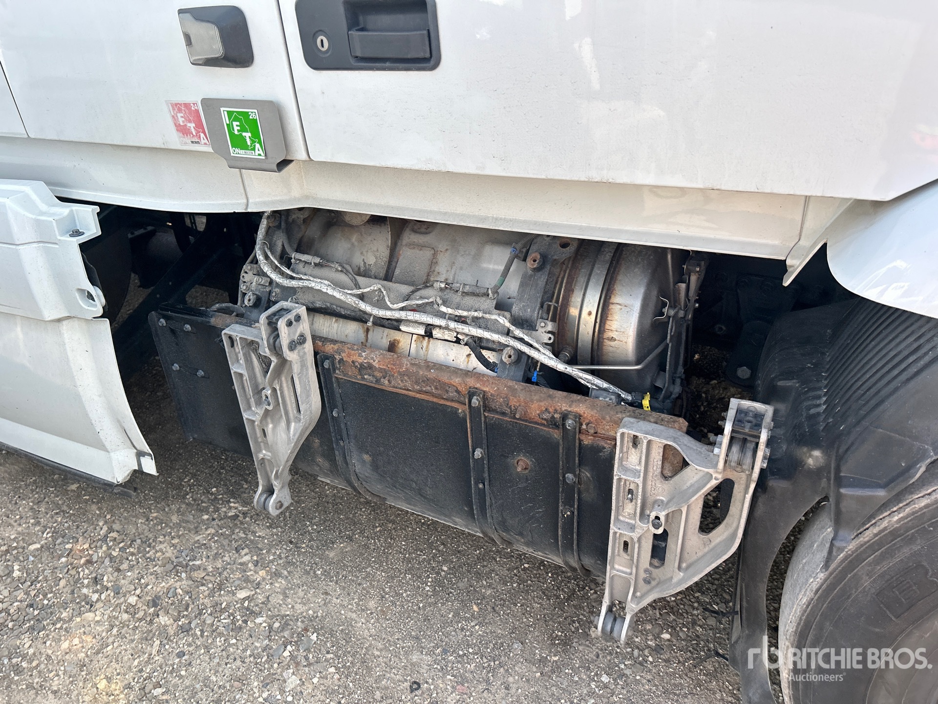 2024 Volvo VNR64T
