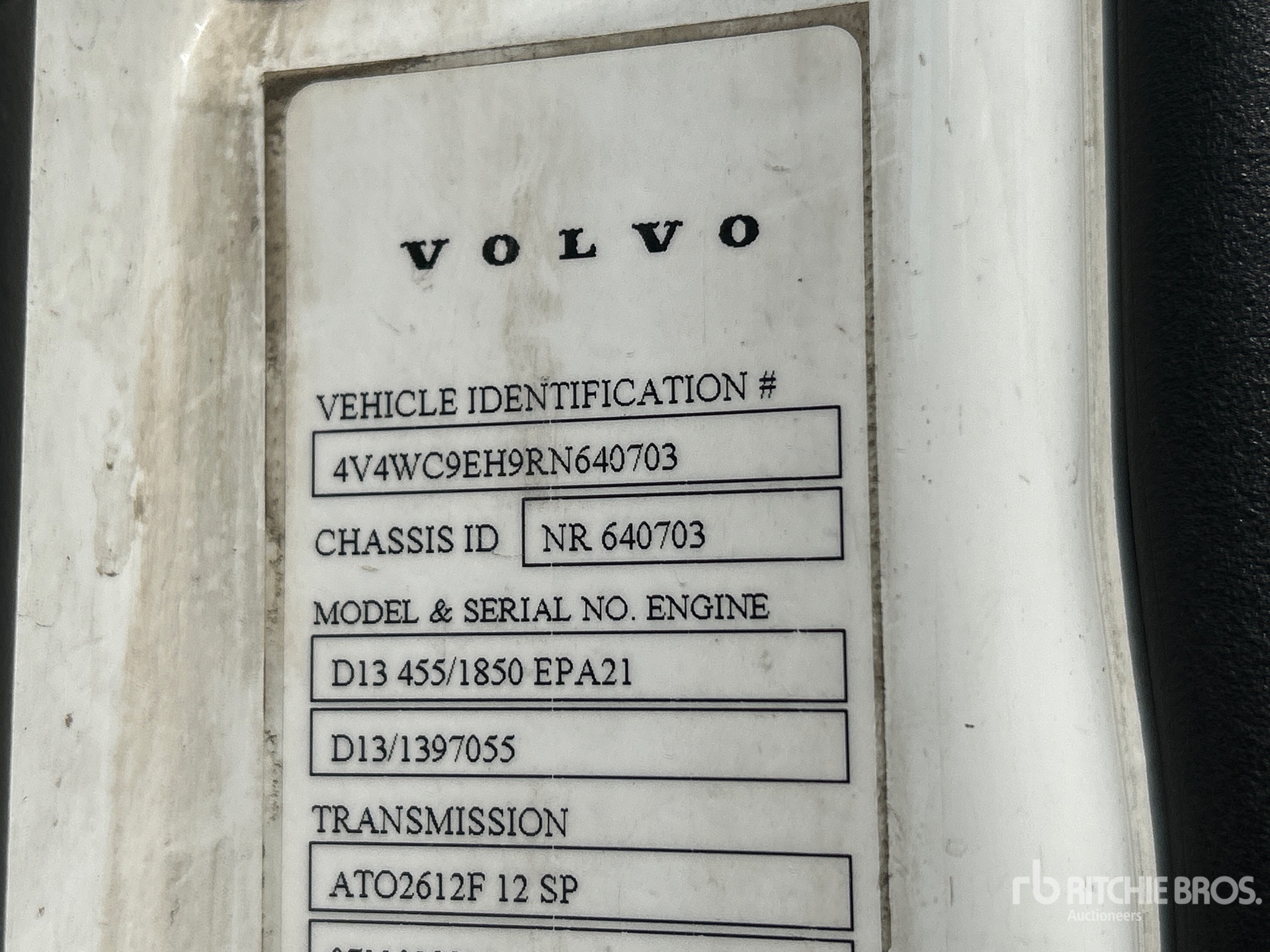 2024 Volvo VNR64T