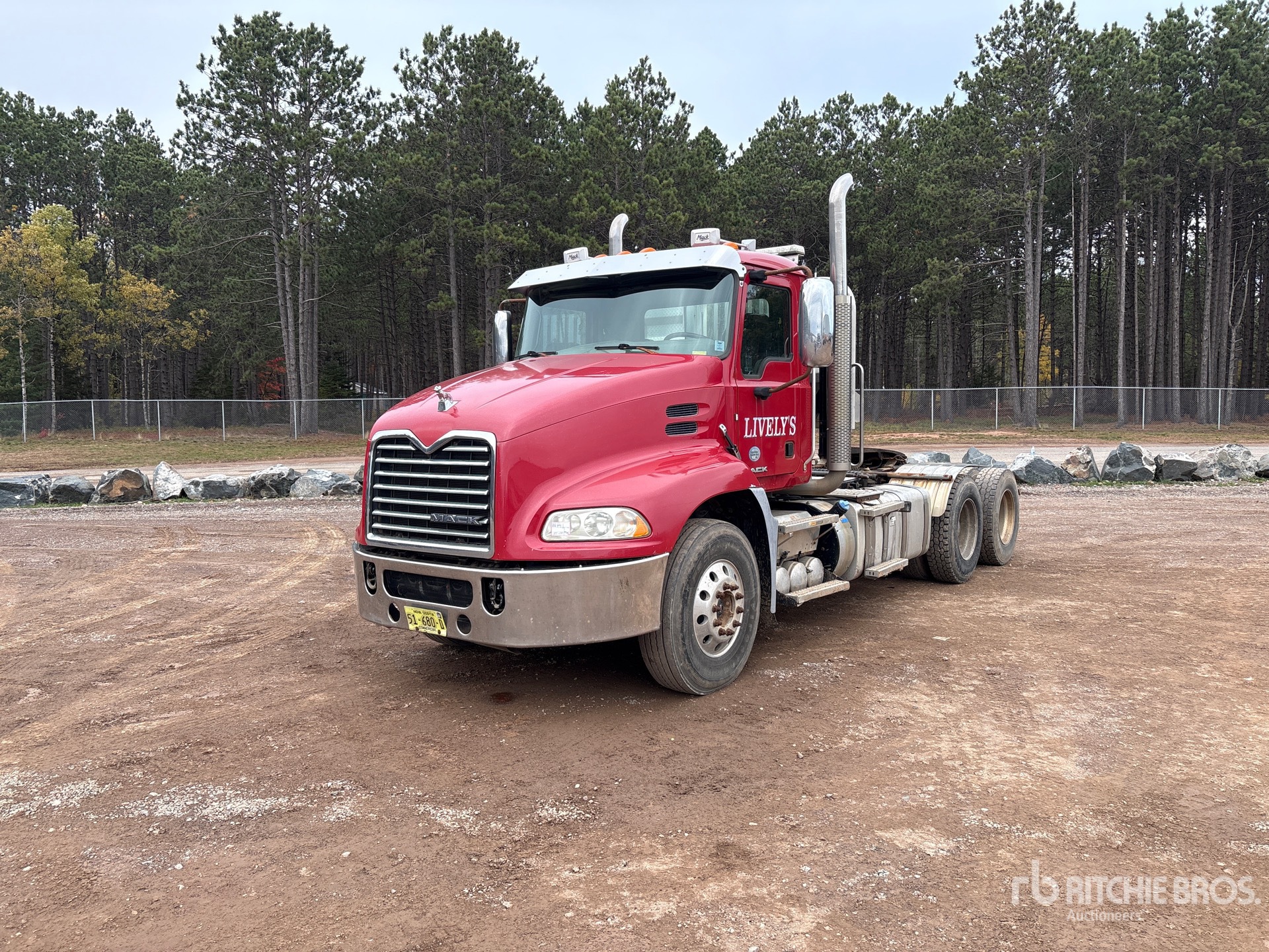 2015 Mack CXU613