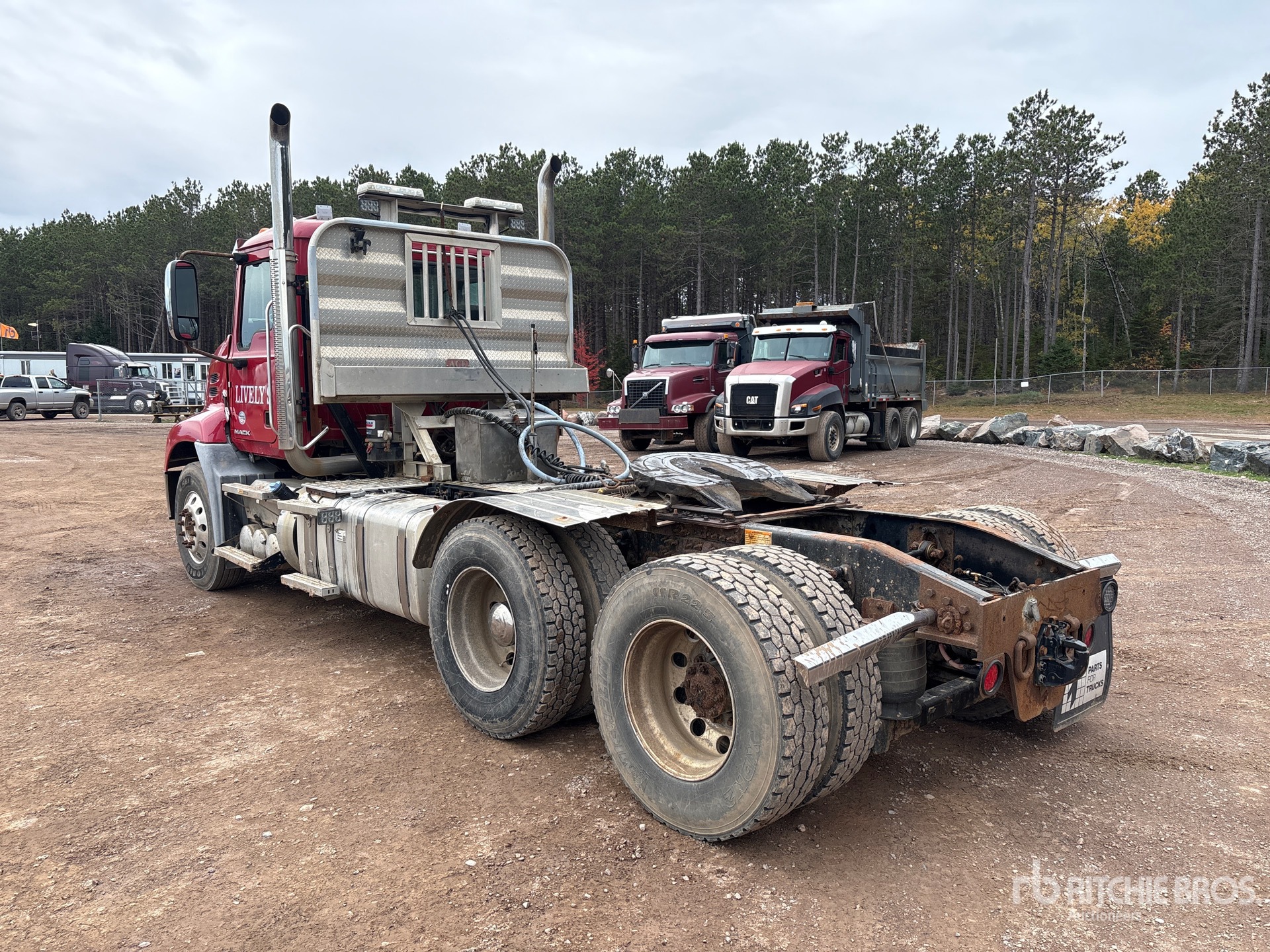 2015 Mack CXU613