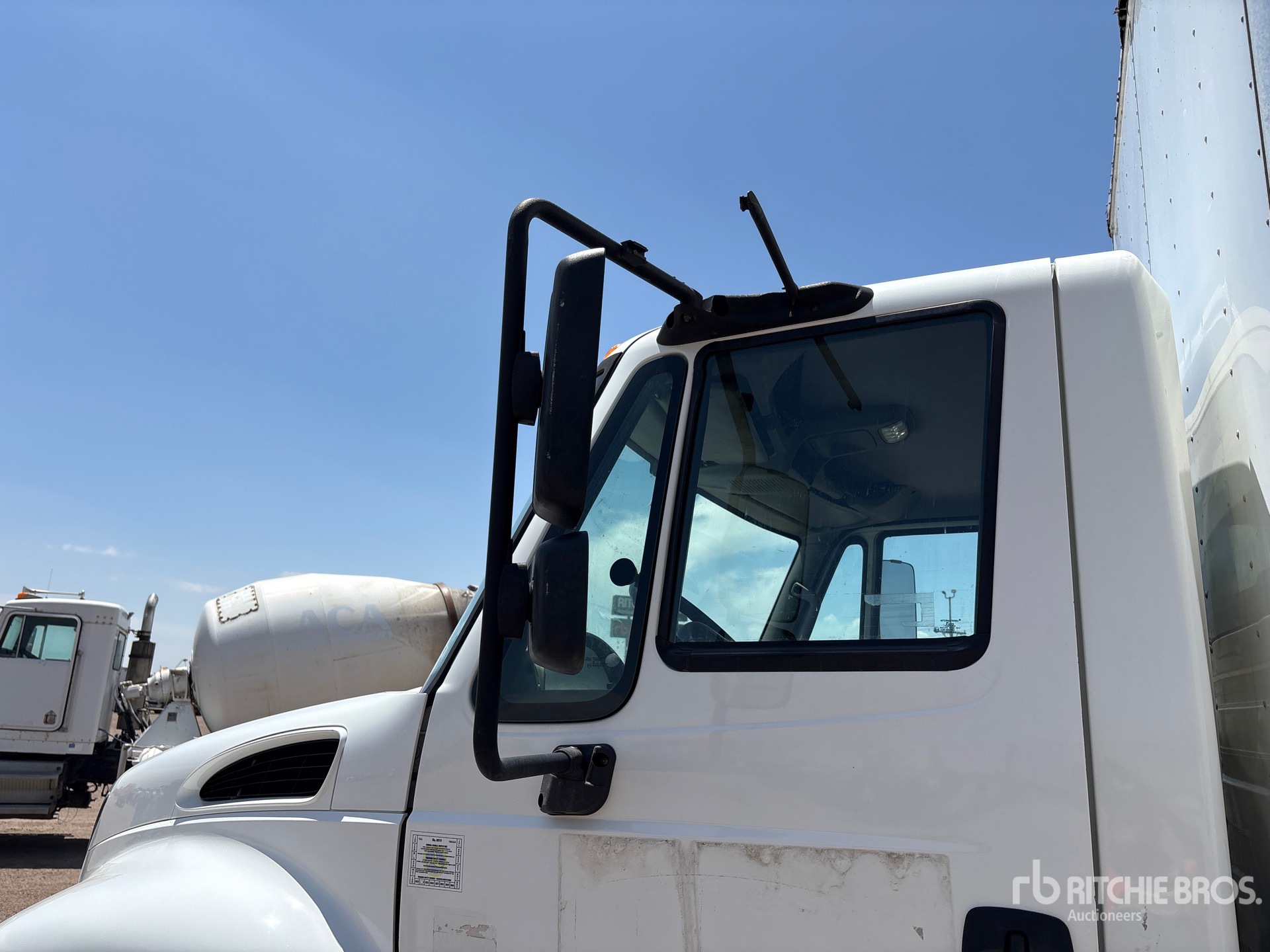 2018 International DURASTAR 4300