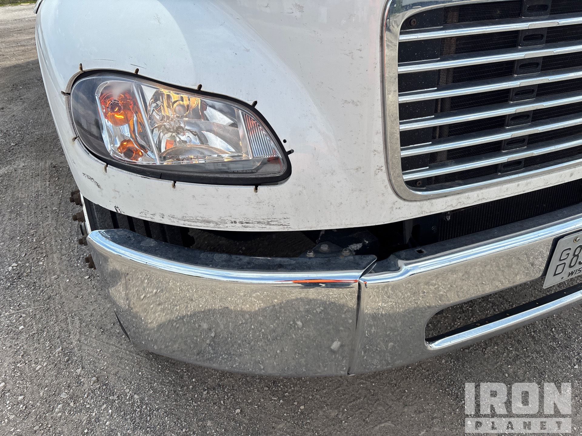 2022 Freightliner M2 106