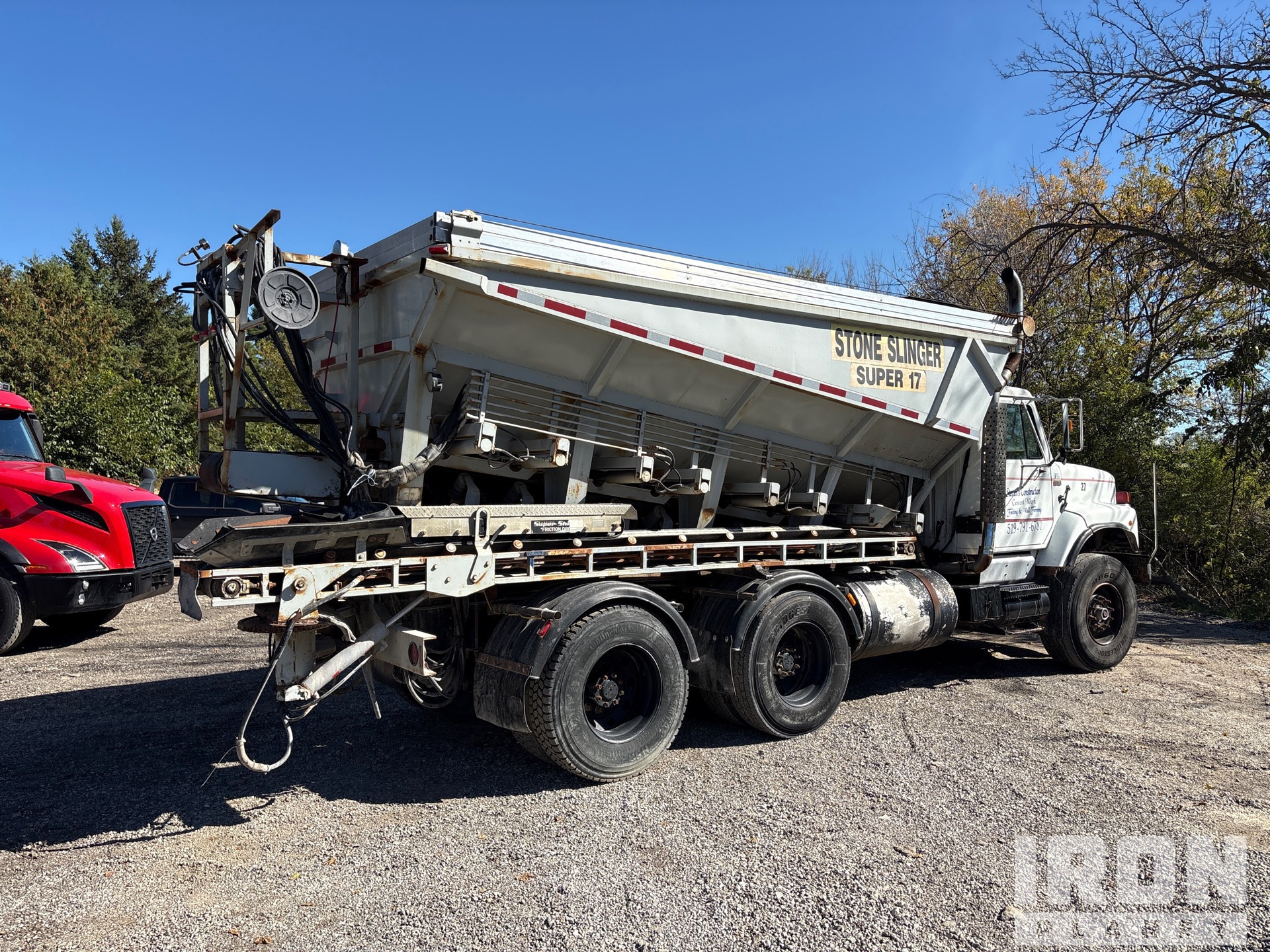 1987 International F-2674