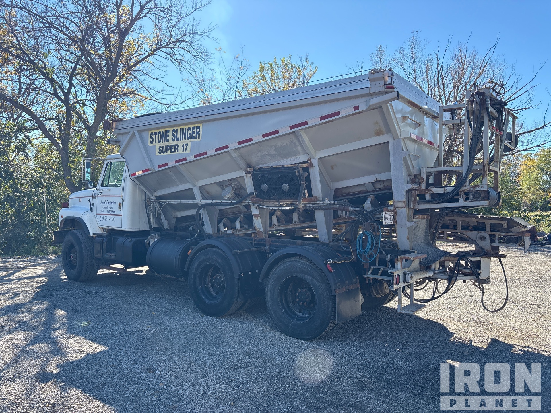 1987 International F-2674
