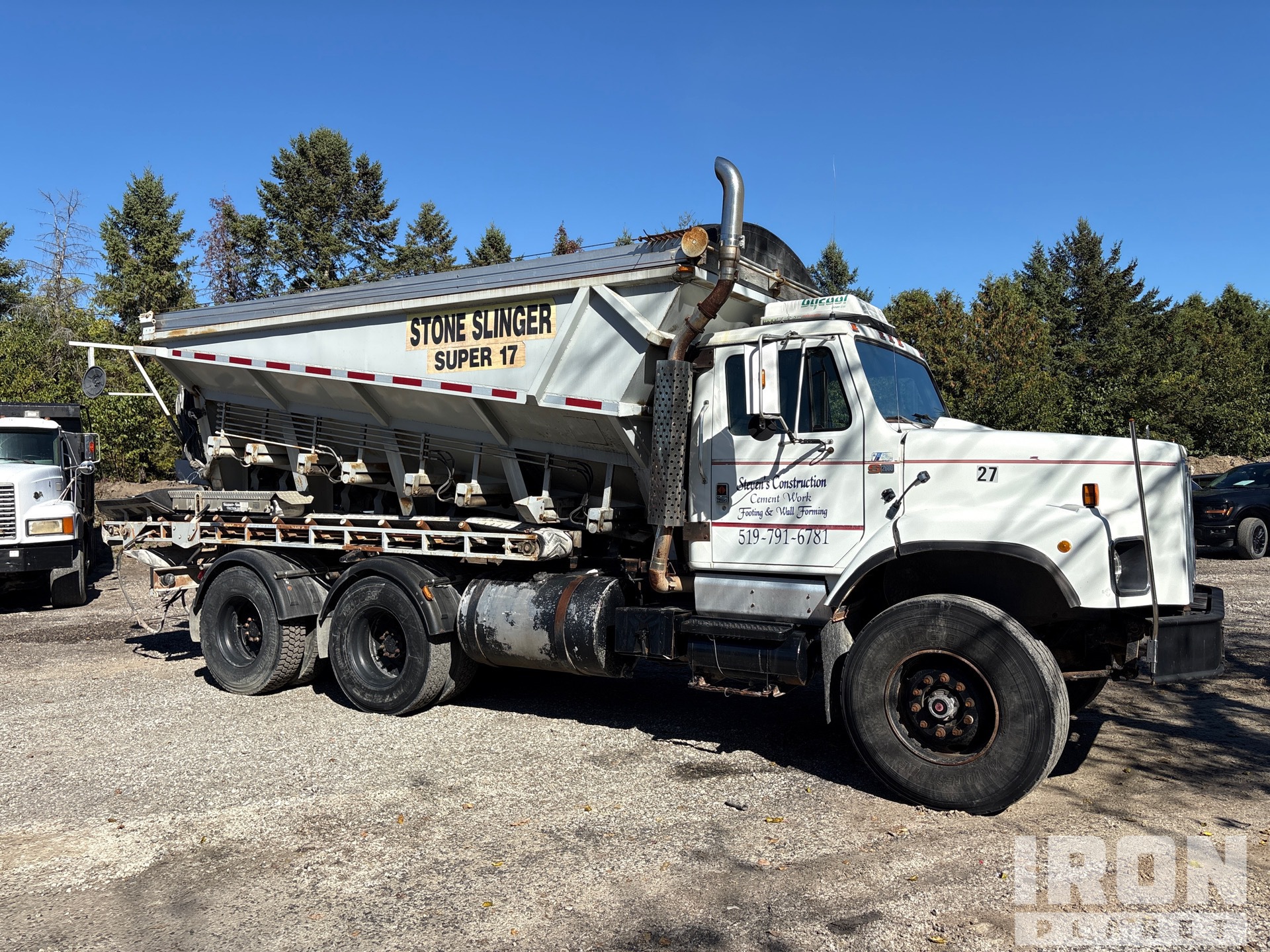 1987 International F-2674
