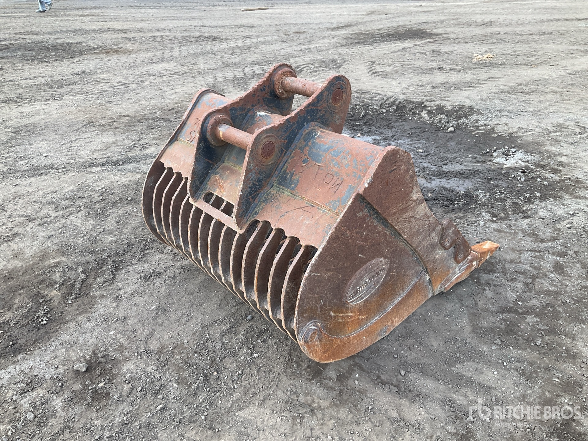 Strickland 1200 MM RIDDLE
