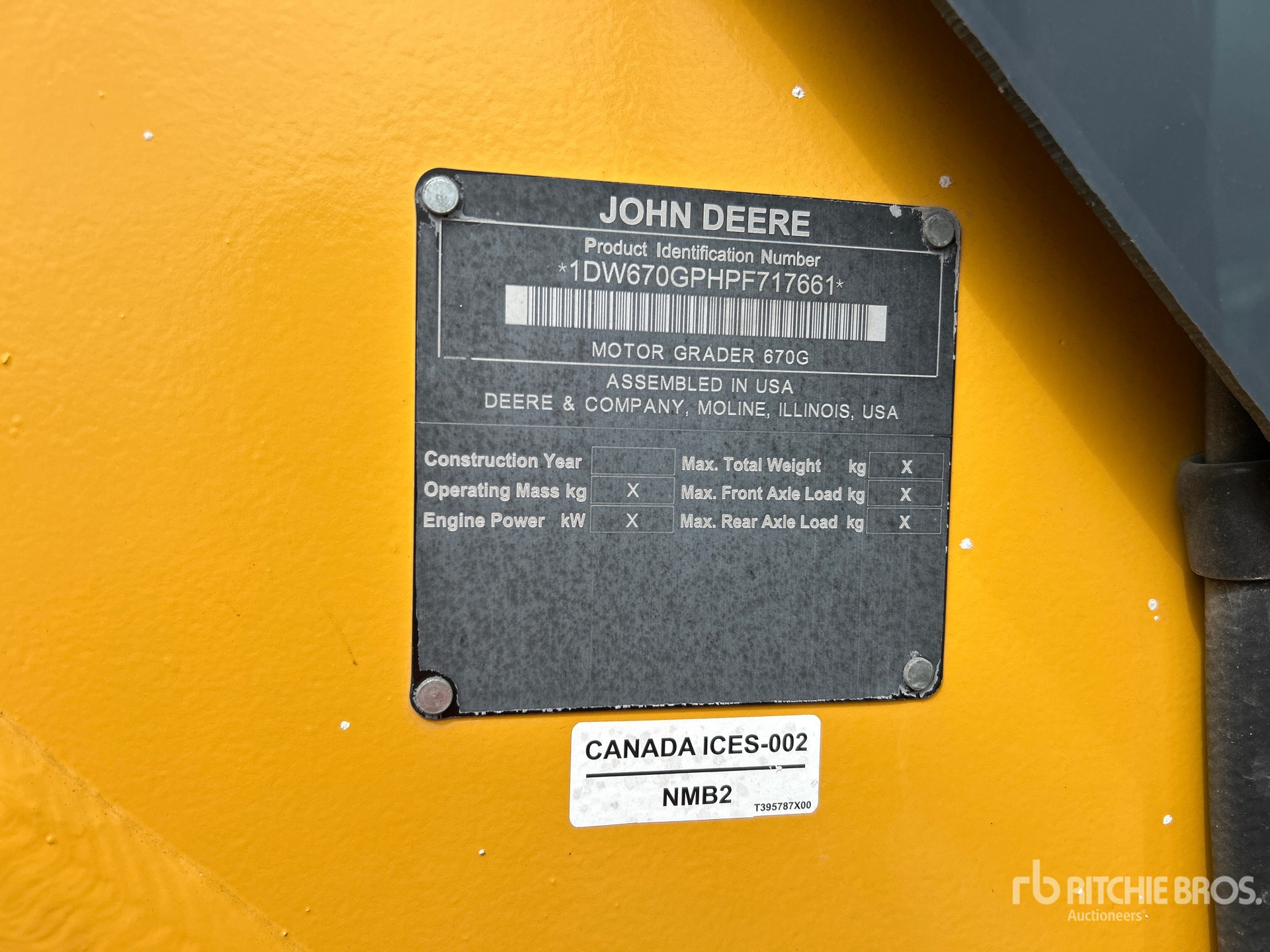 Photo of 2023 John Deere 670GP