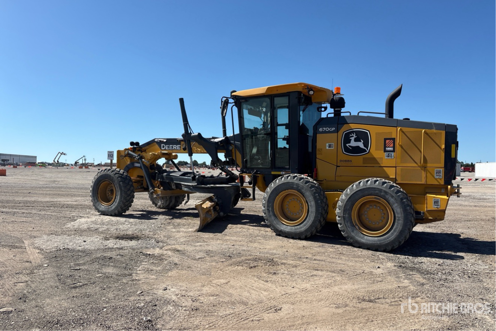 2023 John Deere 670GP
