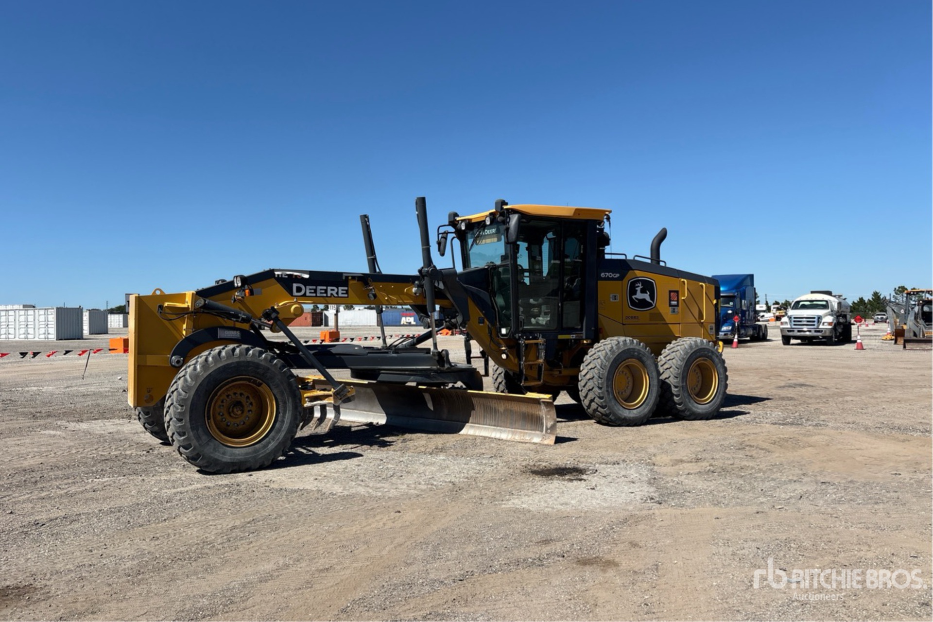2023 John Deere 670GP