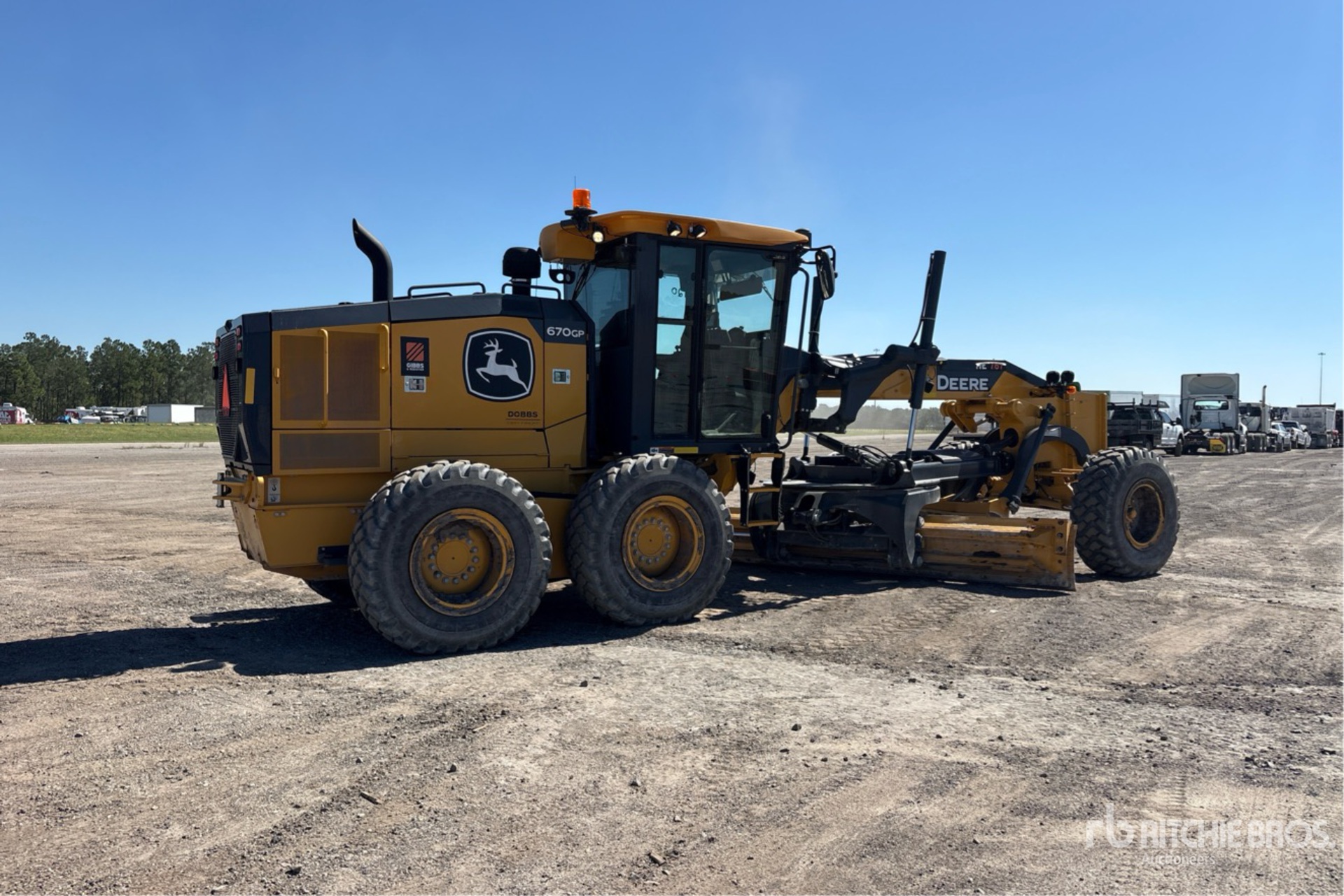 2023 John Deere 670GP