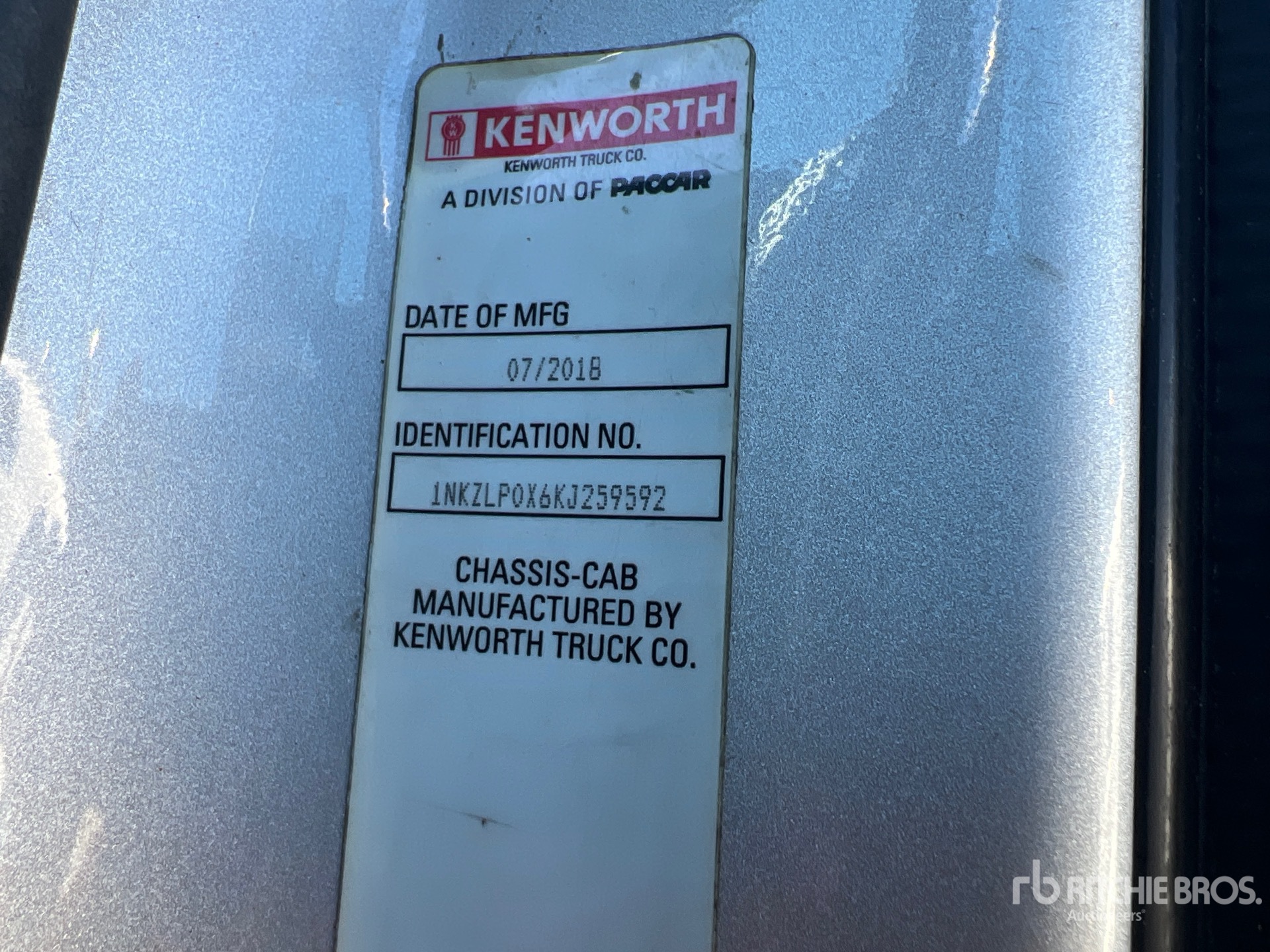 Photo of 2019 Kenworth T880