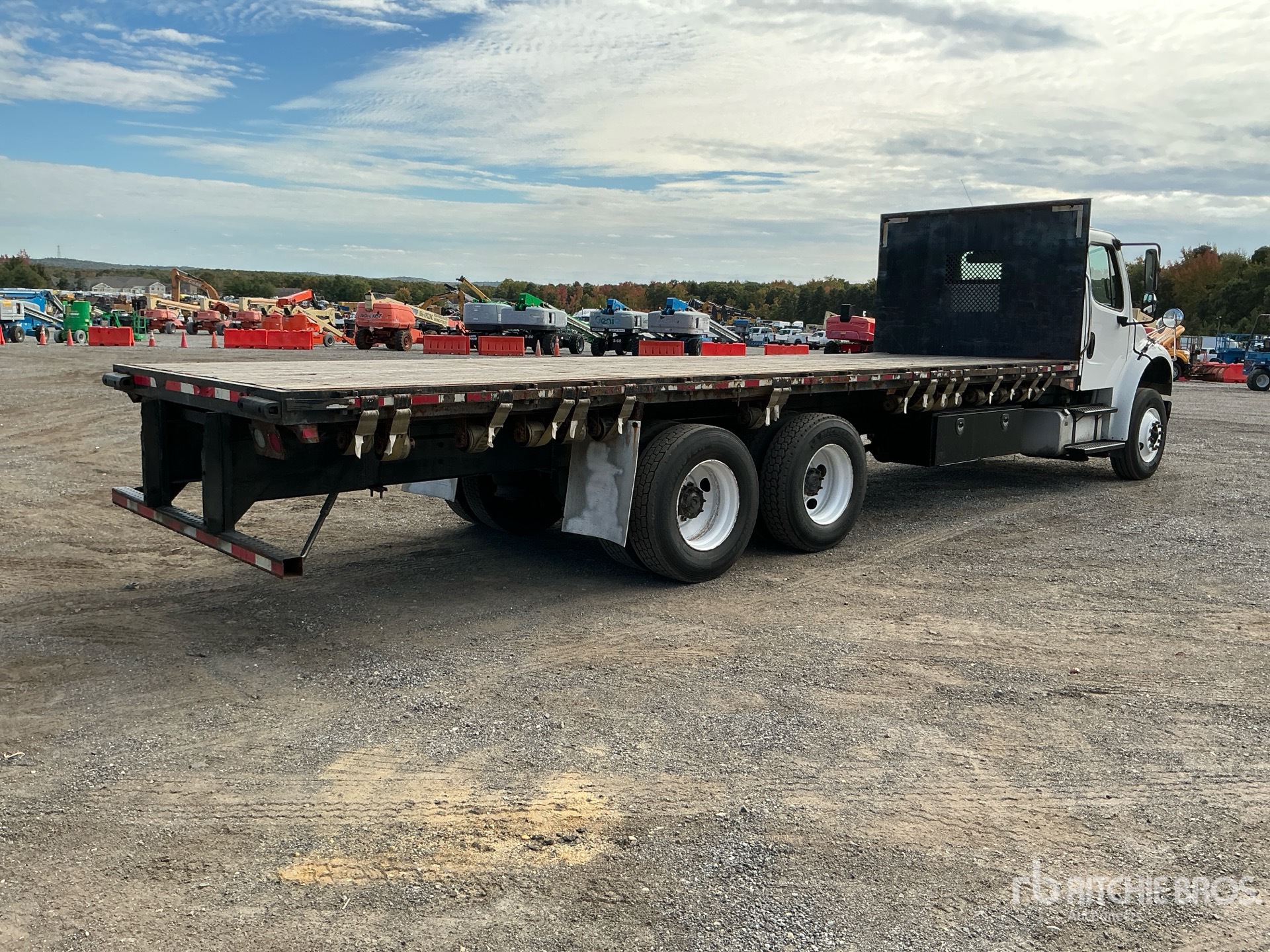 2019 Freightliner M2 106