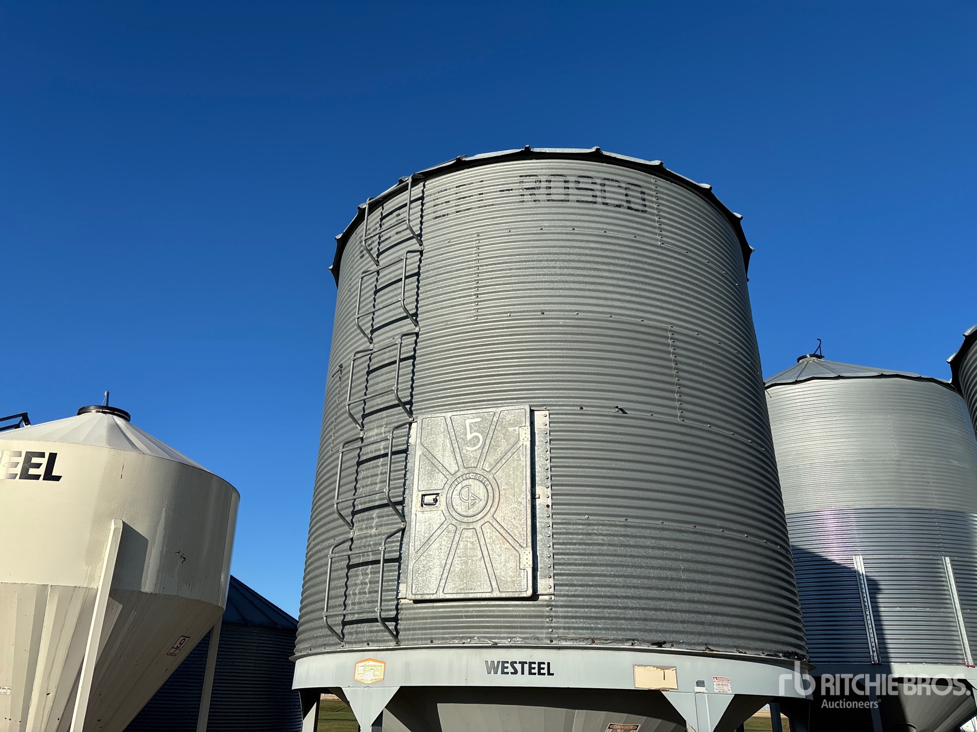 Westeel +/- 2000 BU 5 RING HOPPER
