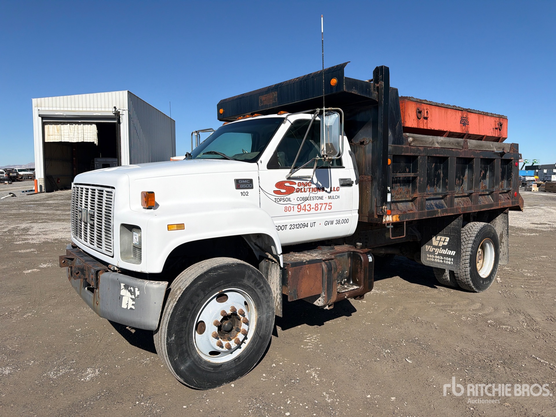 Photo of 2002 GMC C8500