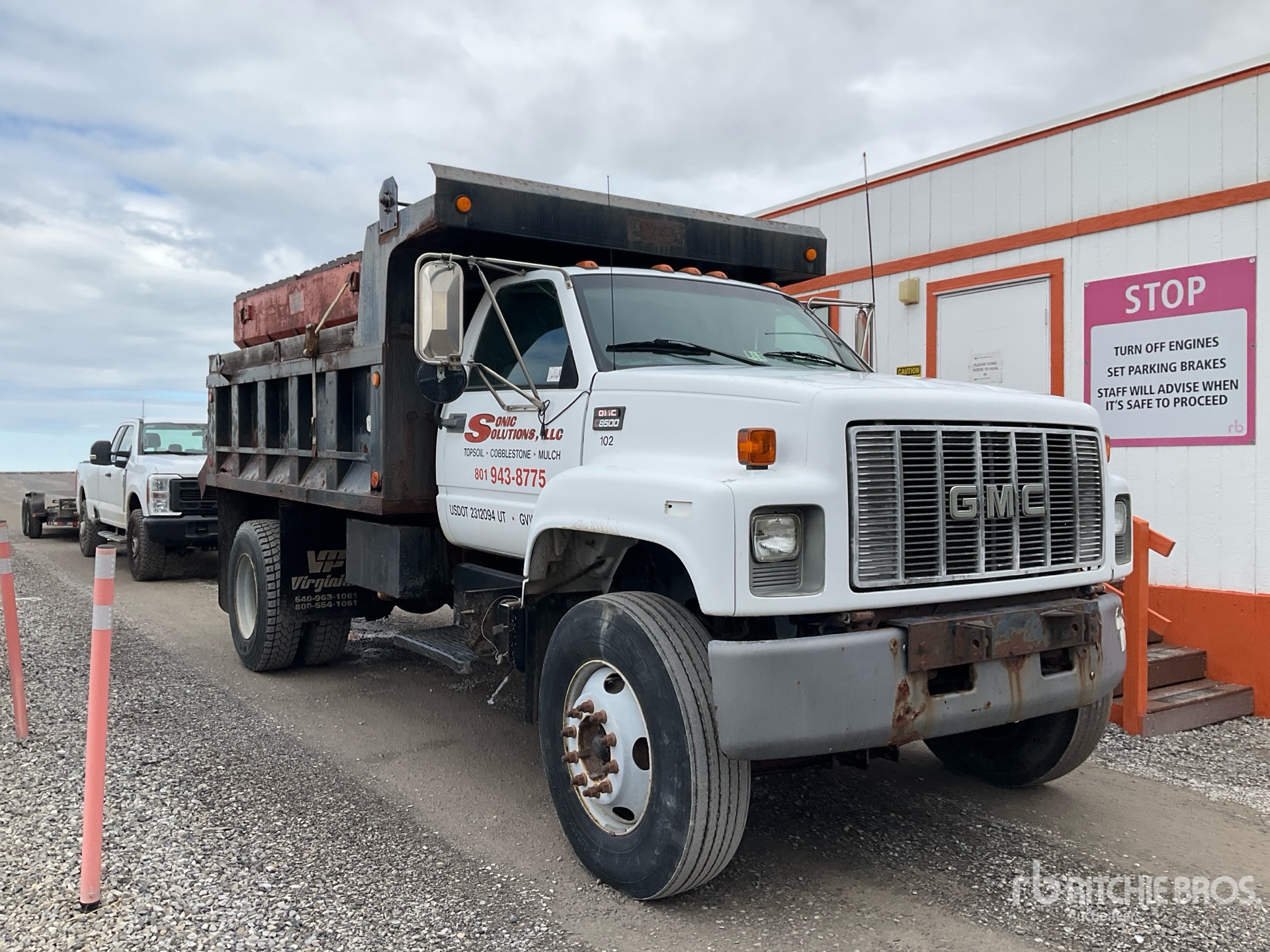 2002 GMC C8500