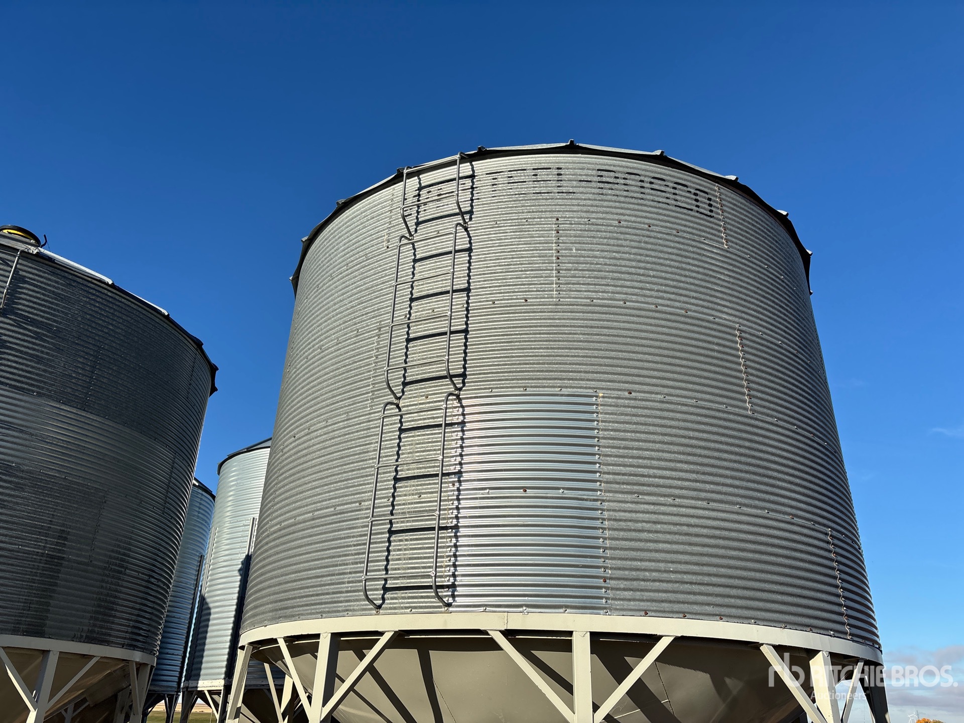 Westeel +/- 3700 BU 5 RING HOPPER