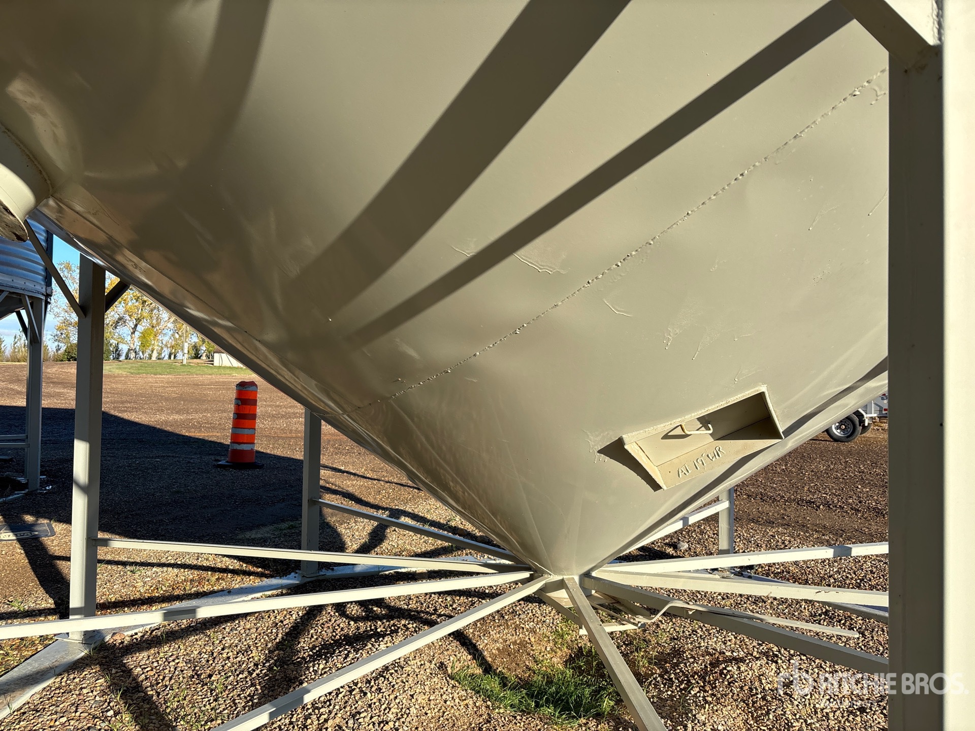 Westeel +/- 3700 BU 5 RING HOPPER