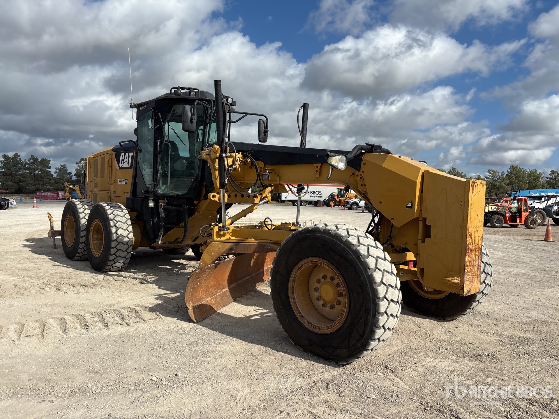 2014 Caterpillar 140M2 VHP