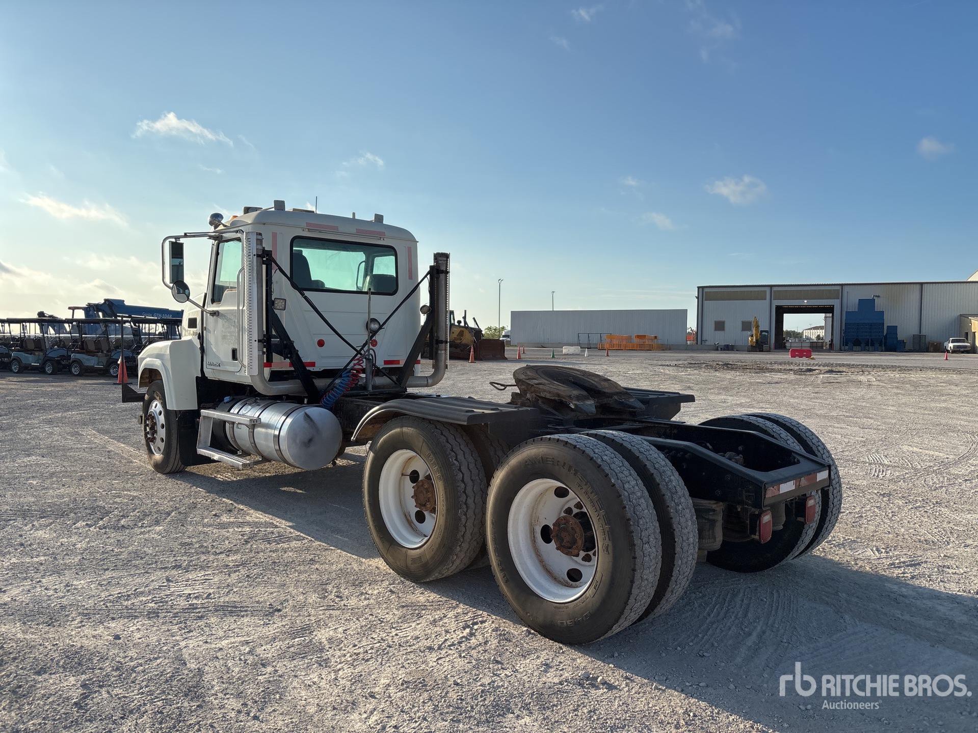 2015 Mack CHU613