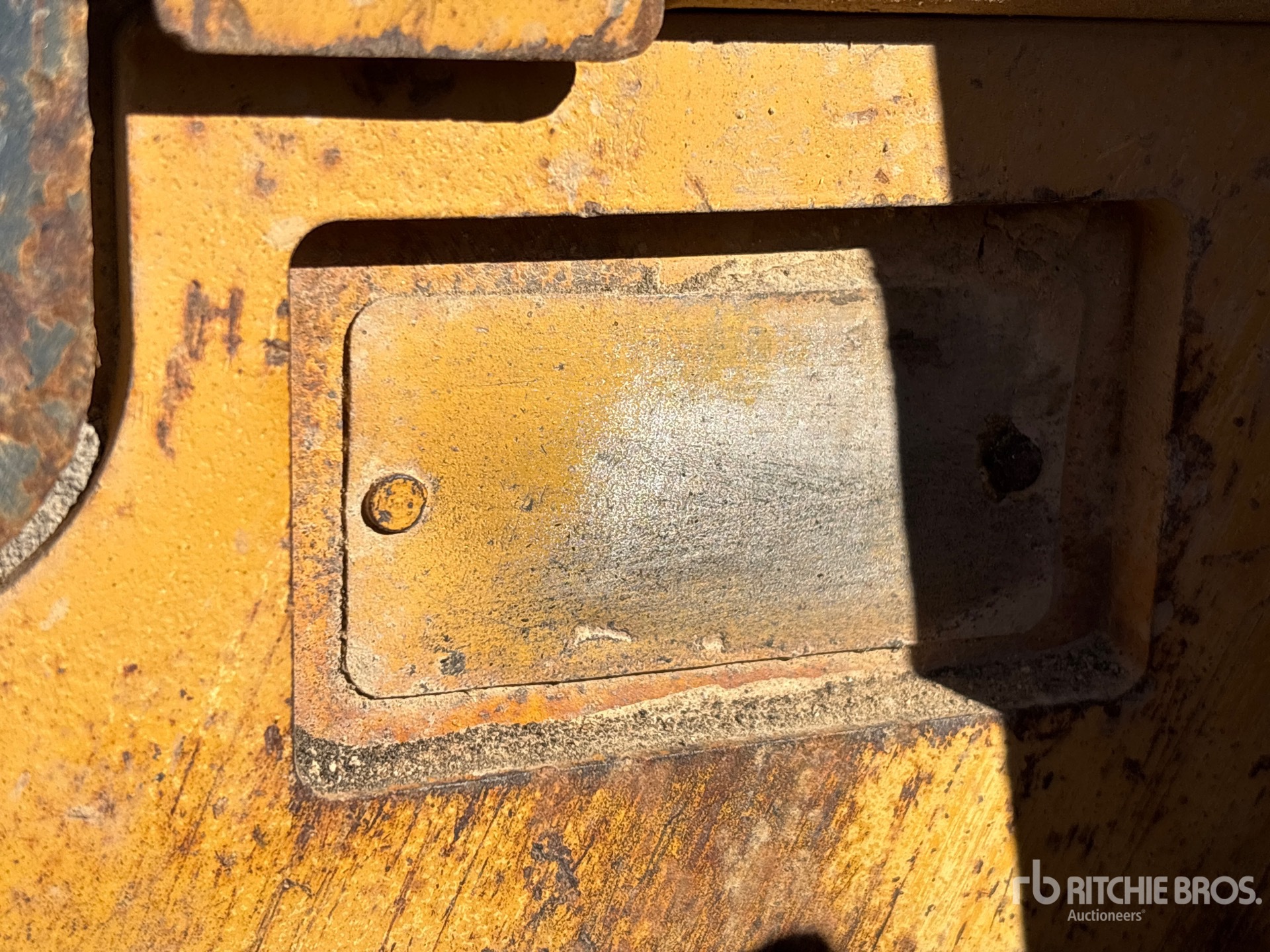 2004 John Deere 450H LGP