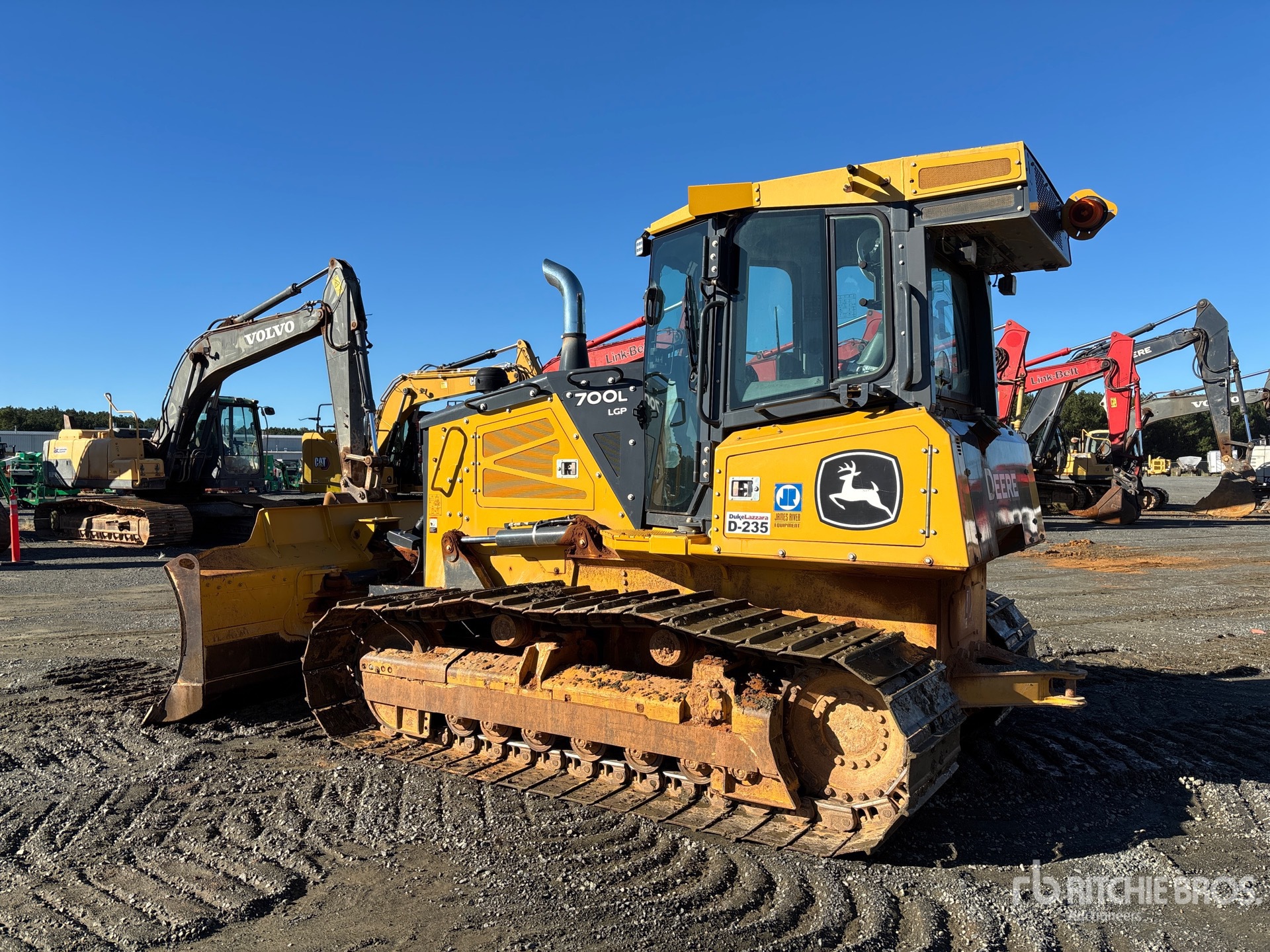 2022 John Deere 700L XLT
