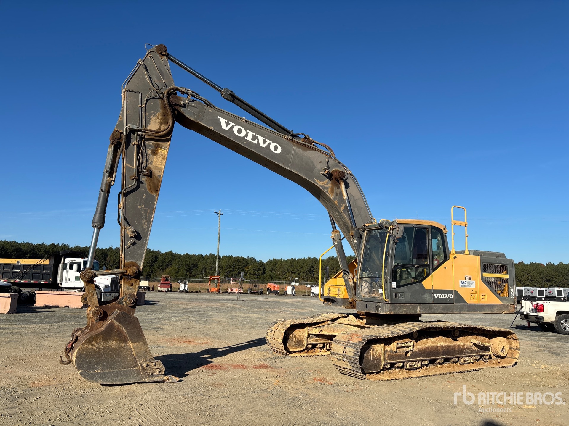 Photo of 2015 Volvo EC250ELR