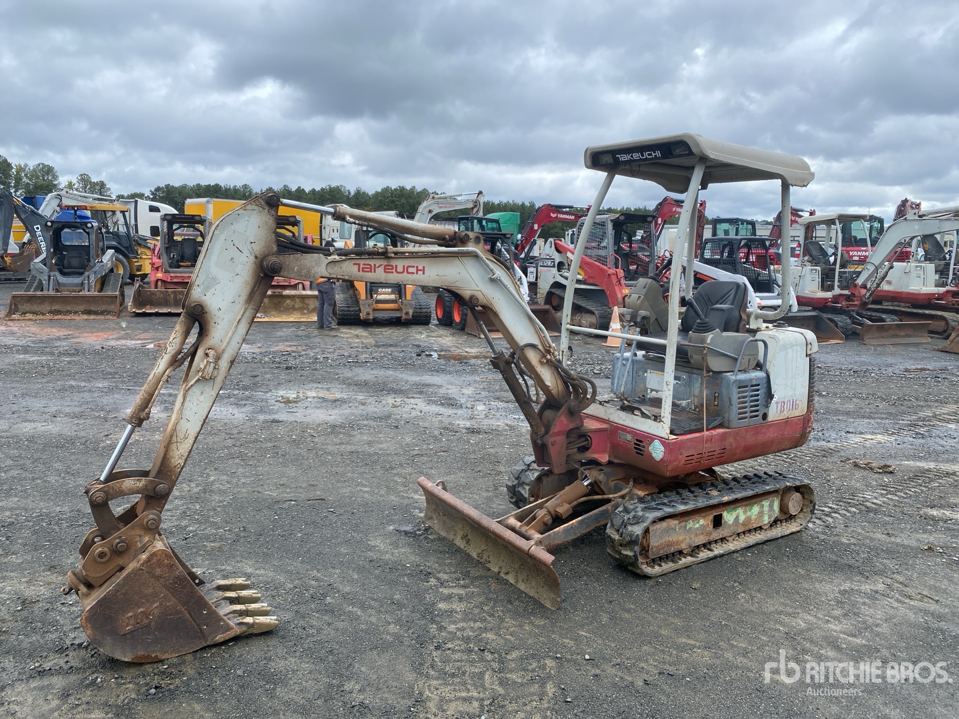 Photo of 2013 Takeuchi TB016