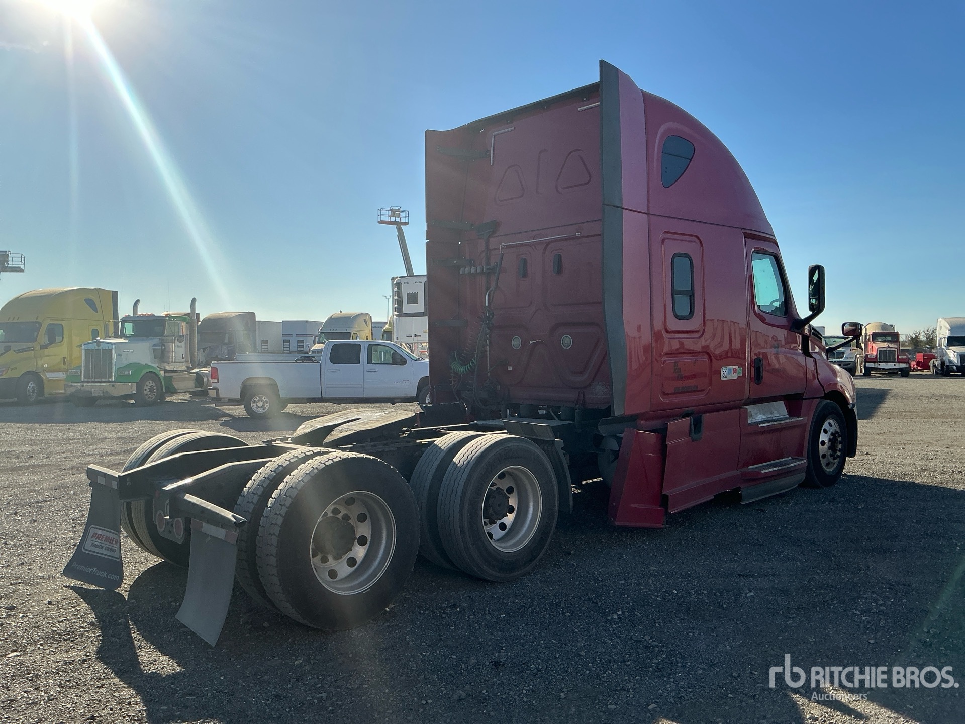 2021 Freightliner CASCADIA 126