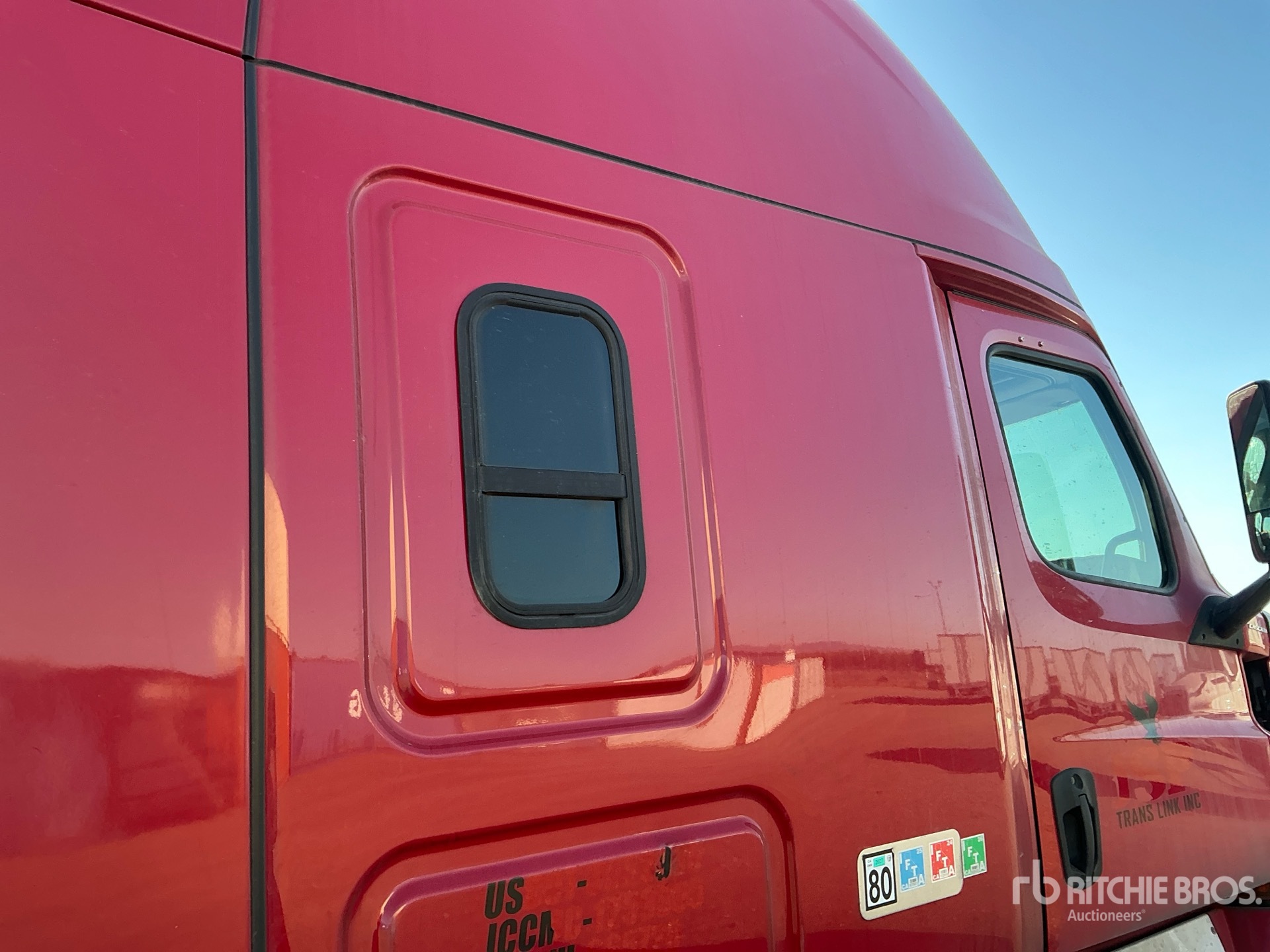 2021 Freightliner CASCADIA 126