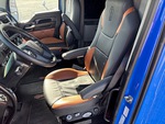 Cab with Seats/armrests