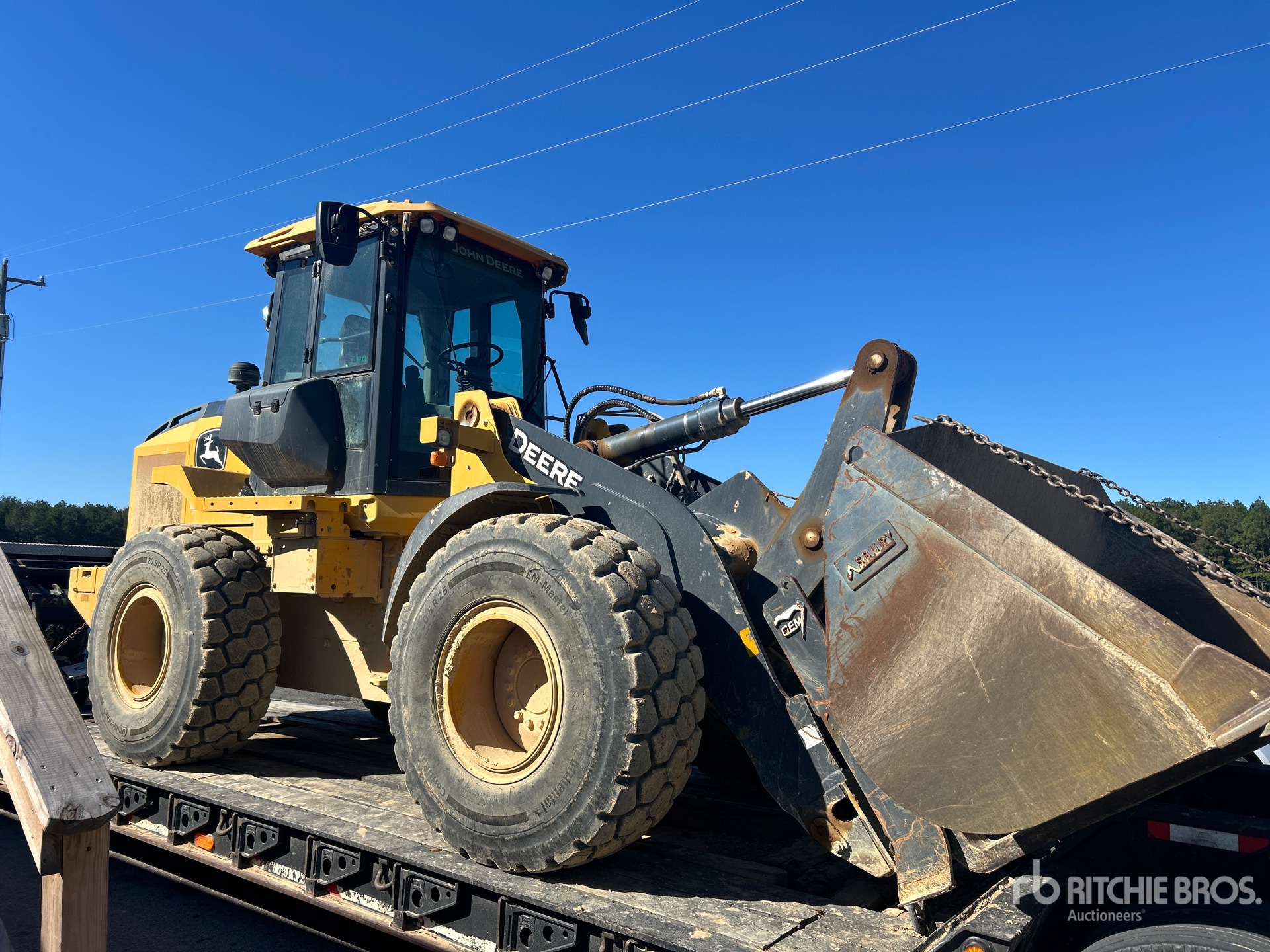 2022 John Deere 544 P-TIER