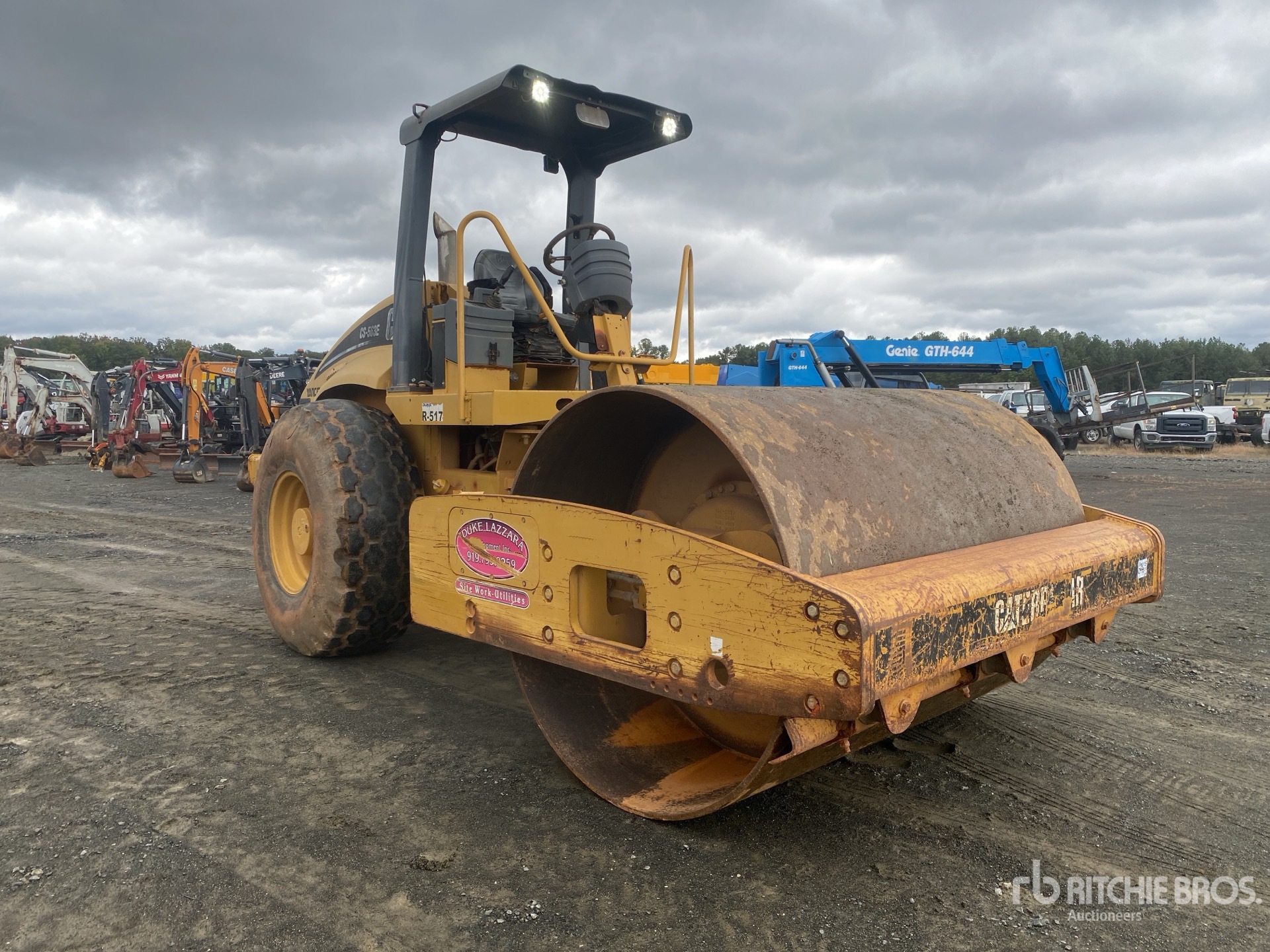 2004 Caterpillar CS563E