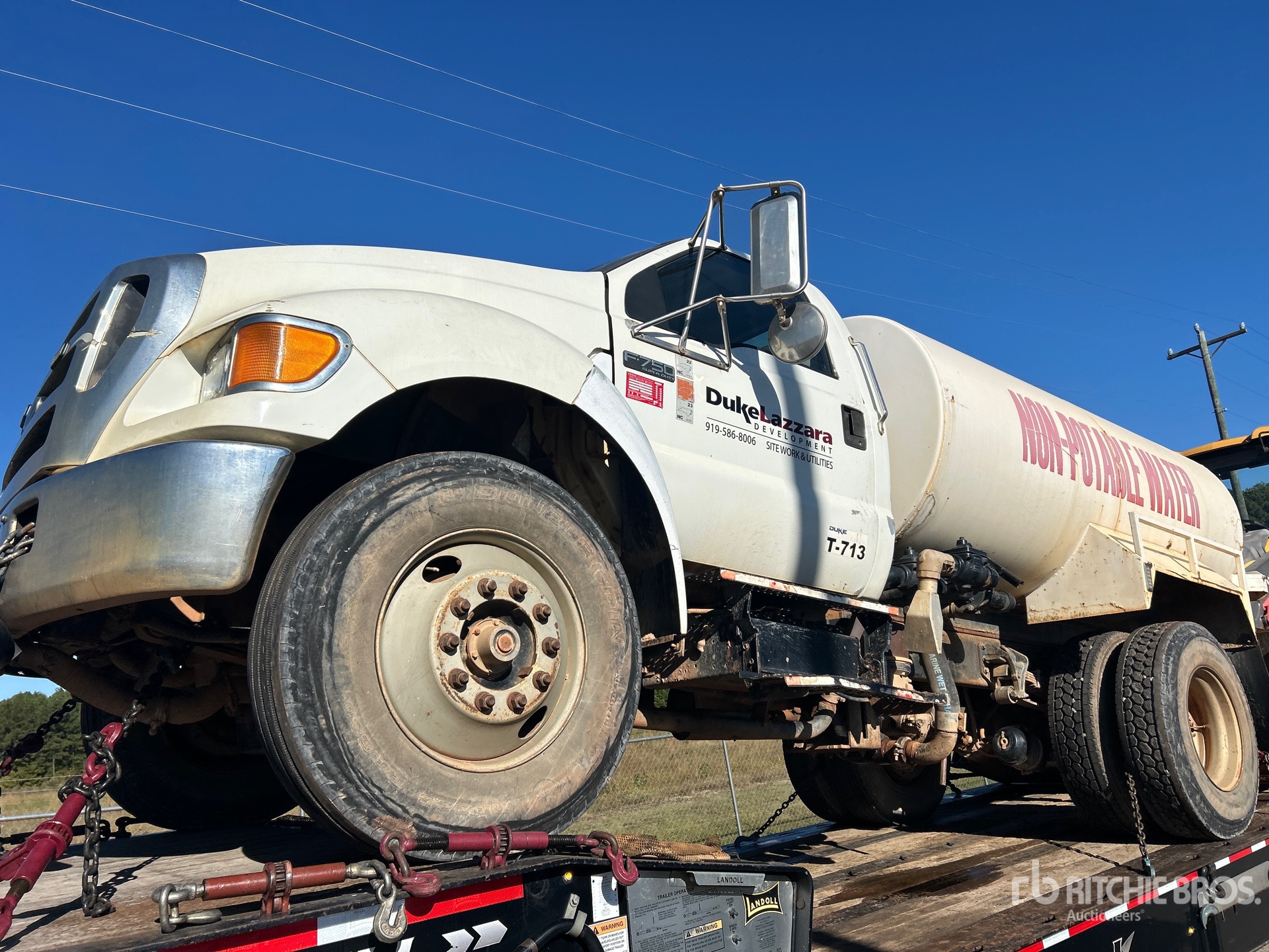 Photo of 2006 Ford F-750