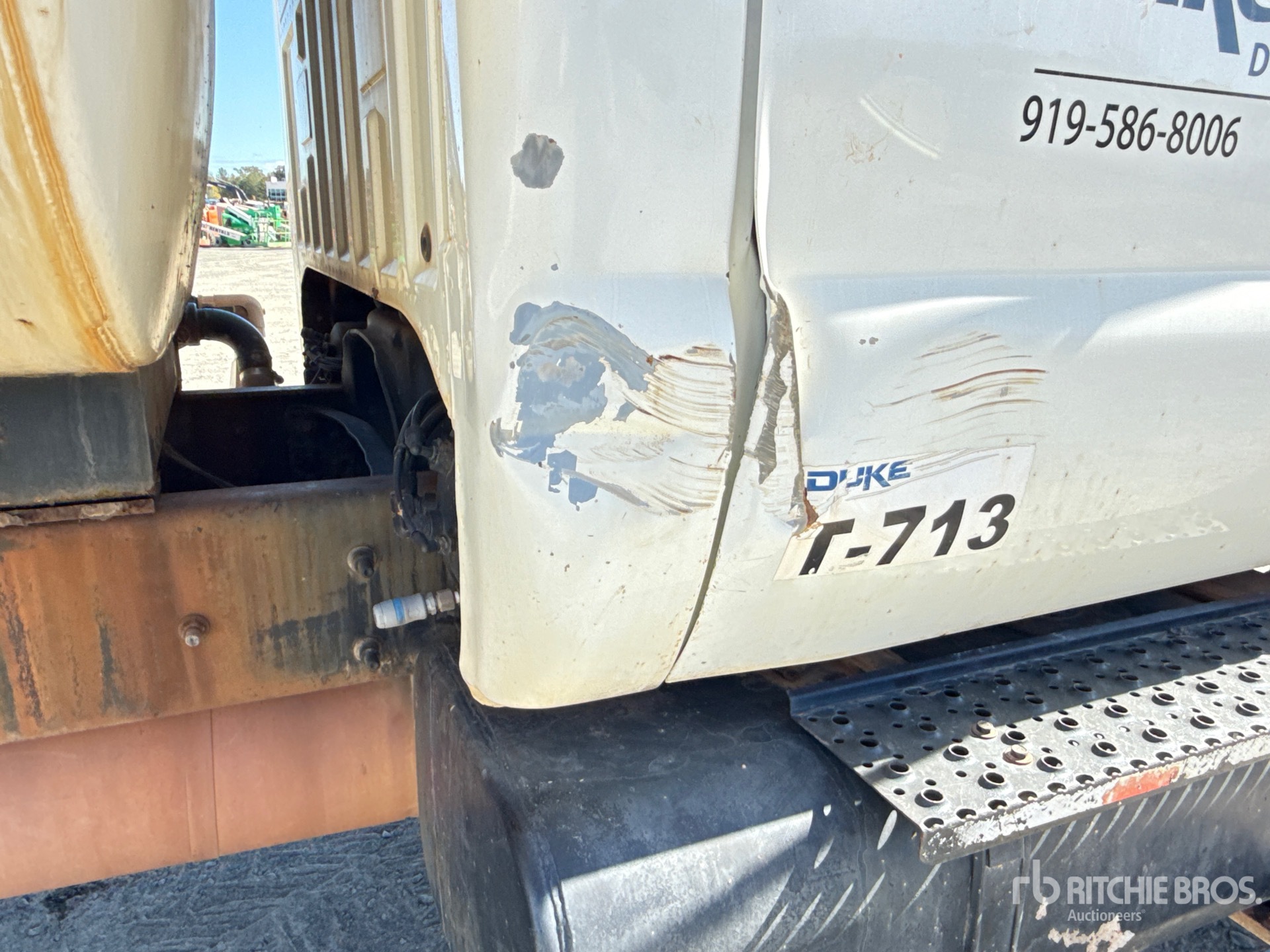2006 Ford F-750