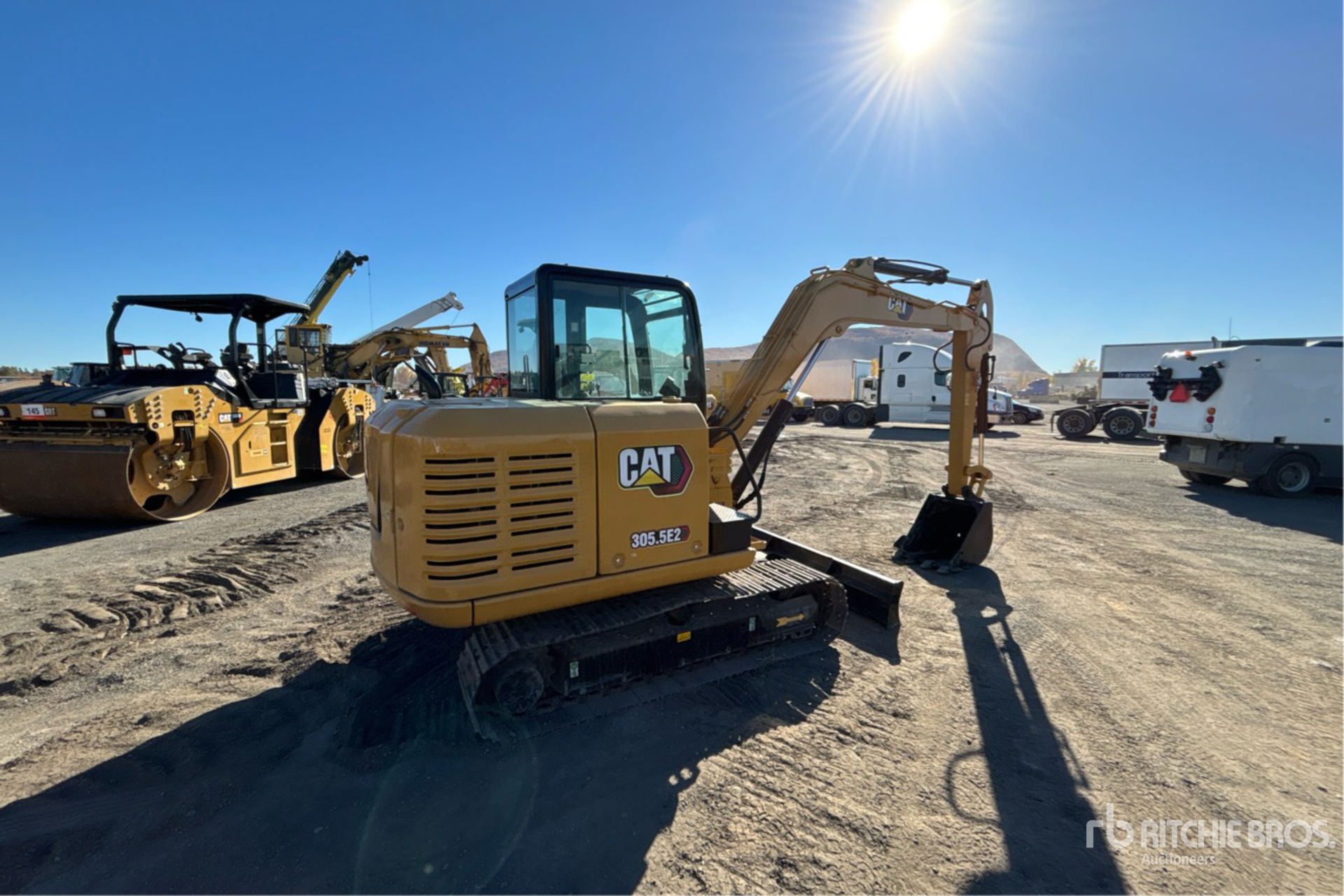 2023 Caterpillar 305.5E2