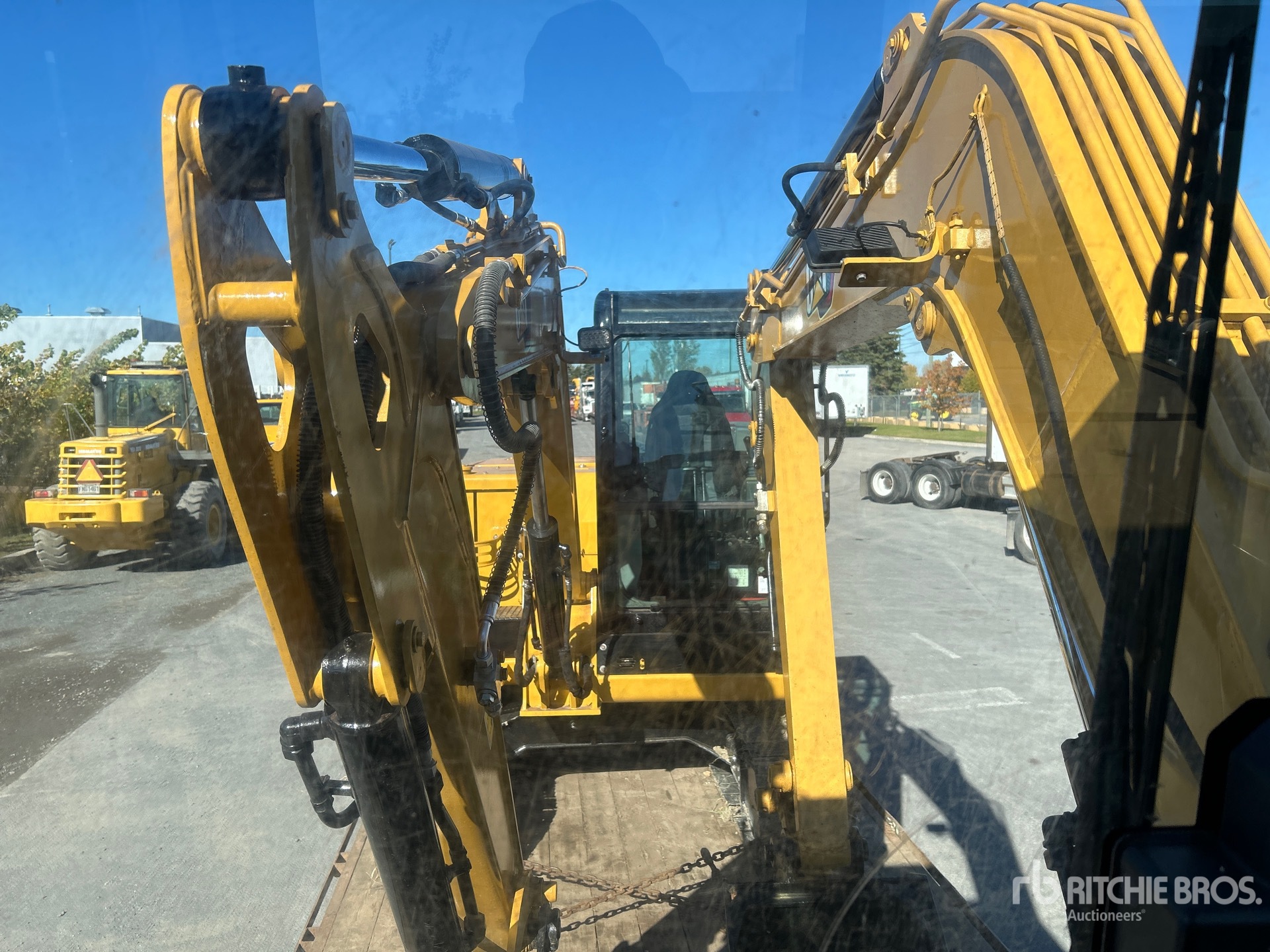 2023 Caterpillar 305.5E2