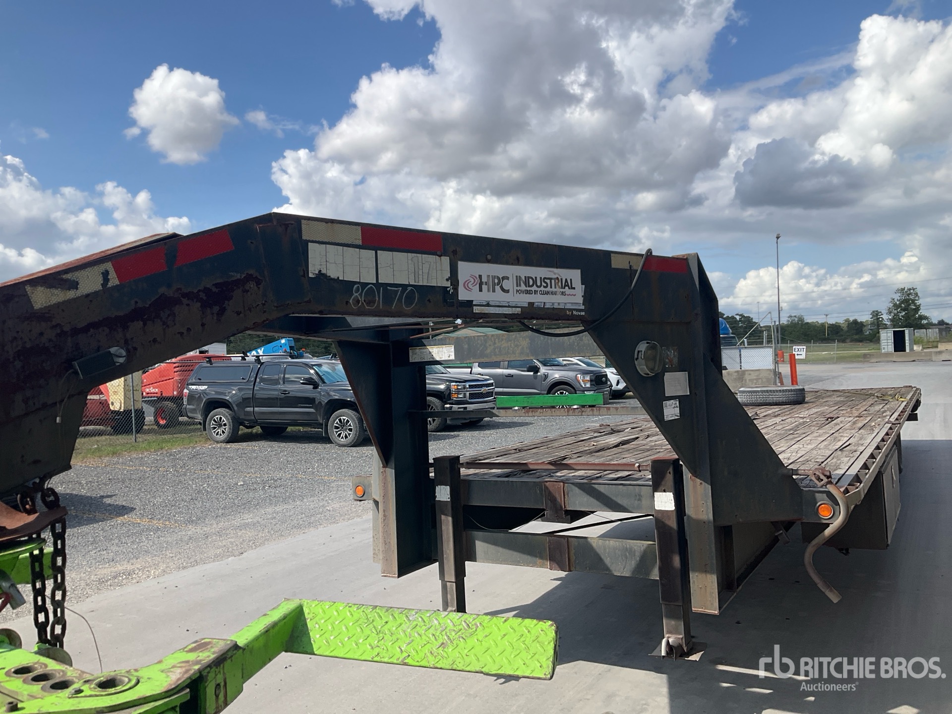 2009 Novae 35 FT T/A GOOSENECK
