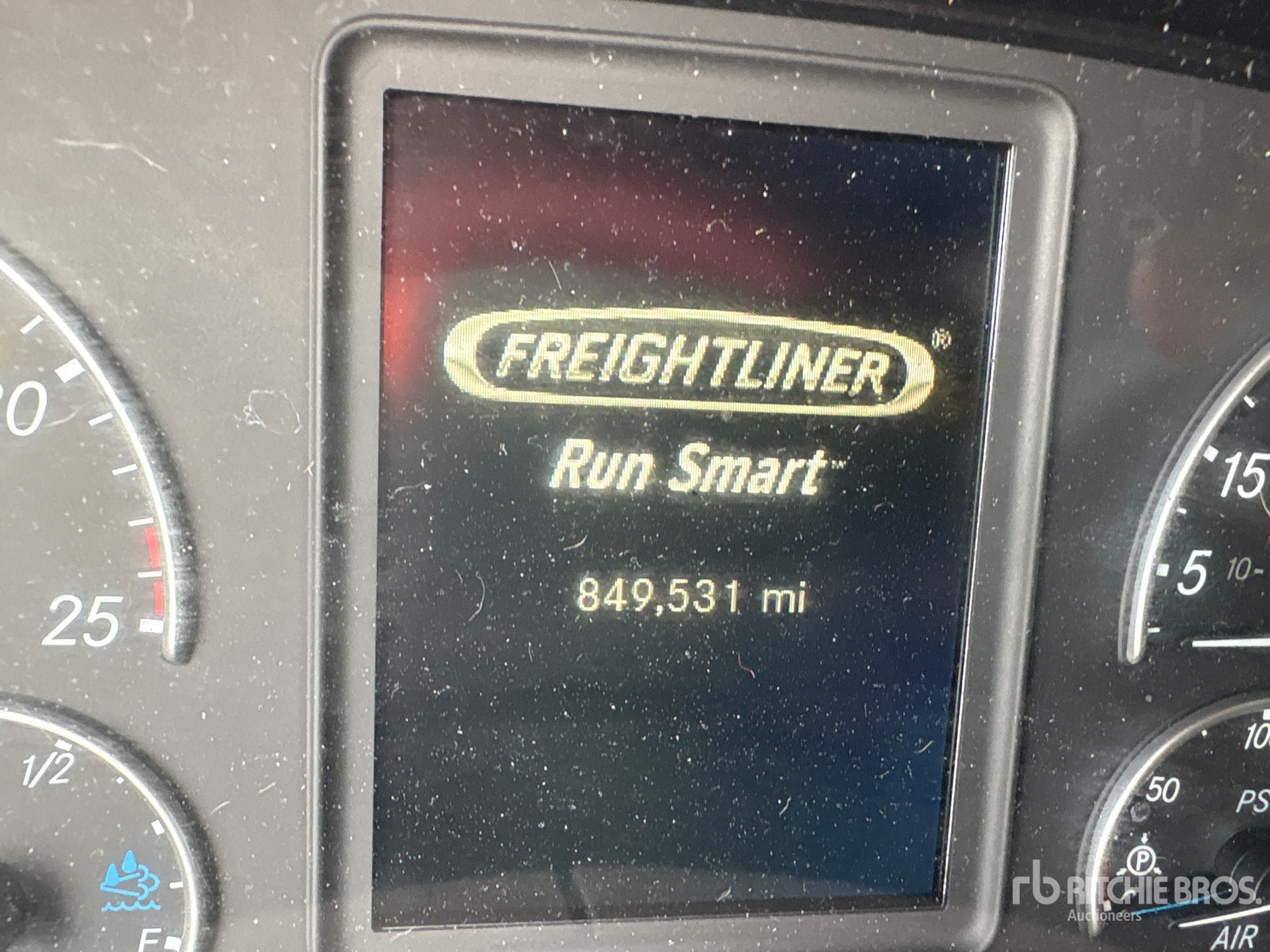2020 Freightliner CASCADIA 126