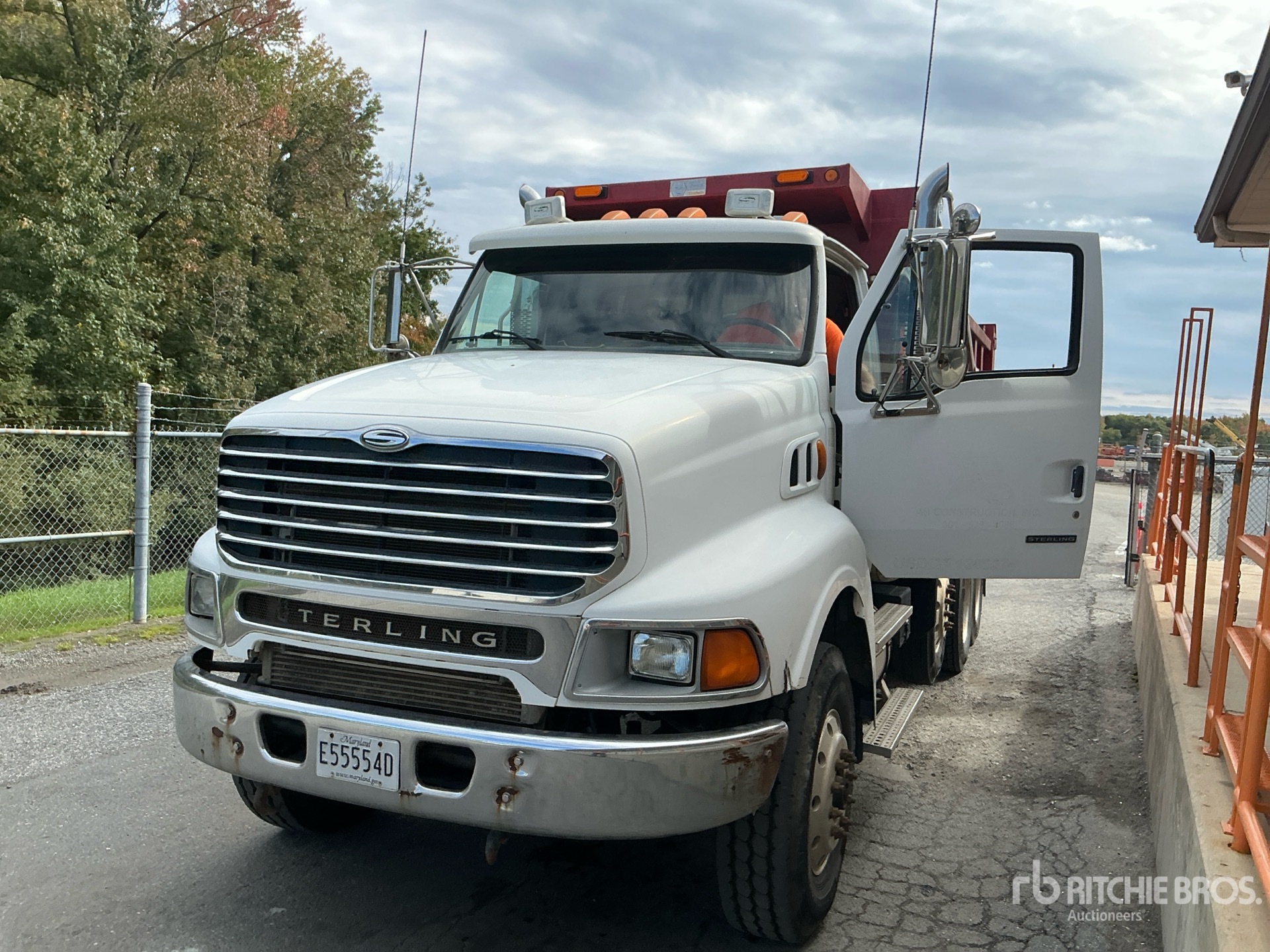 2004 Sterling LT9500