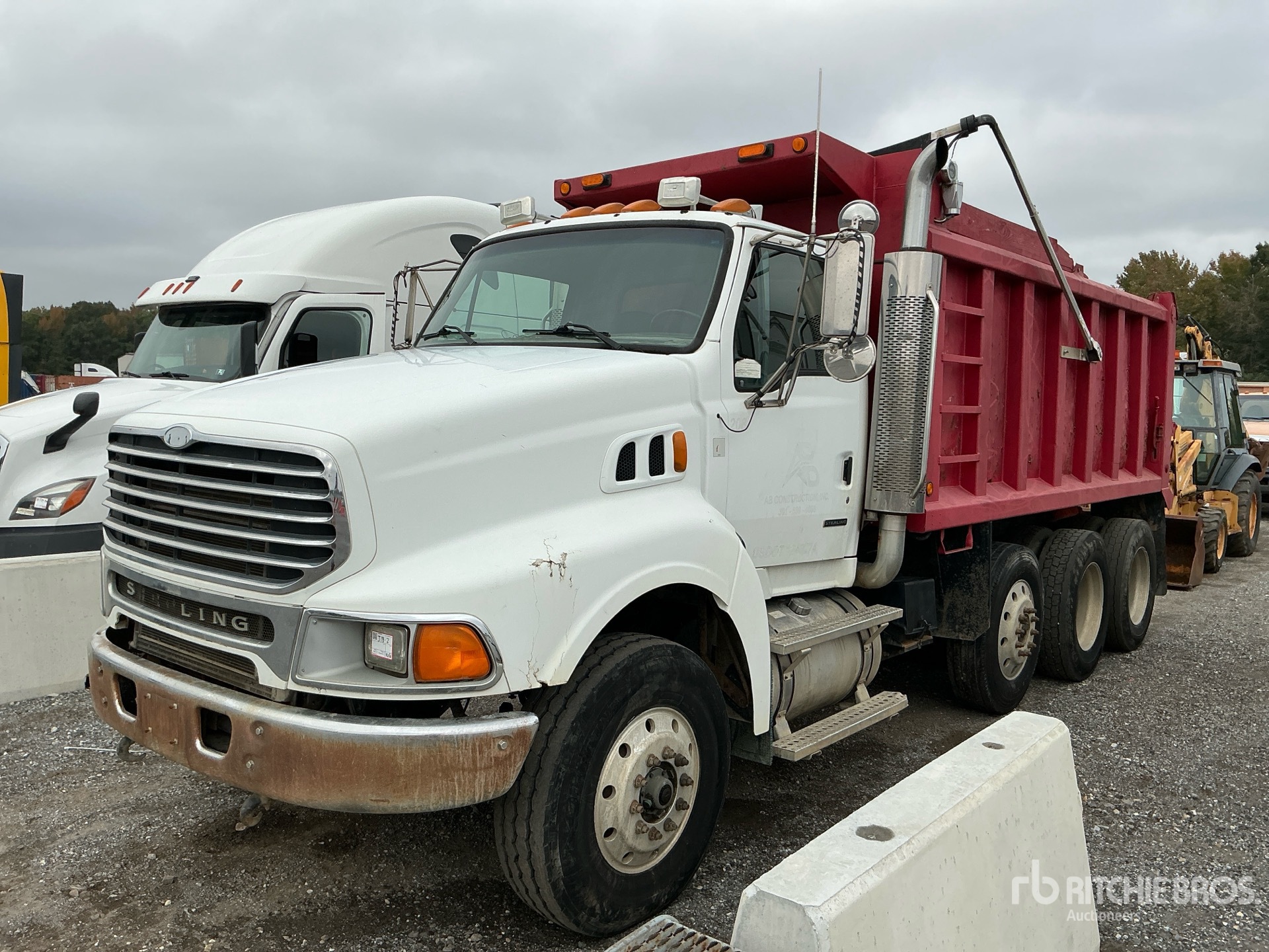 Photo of 2004 Sterling LT9500