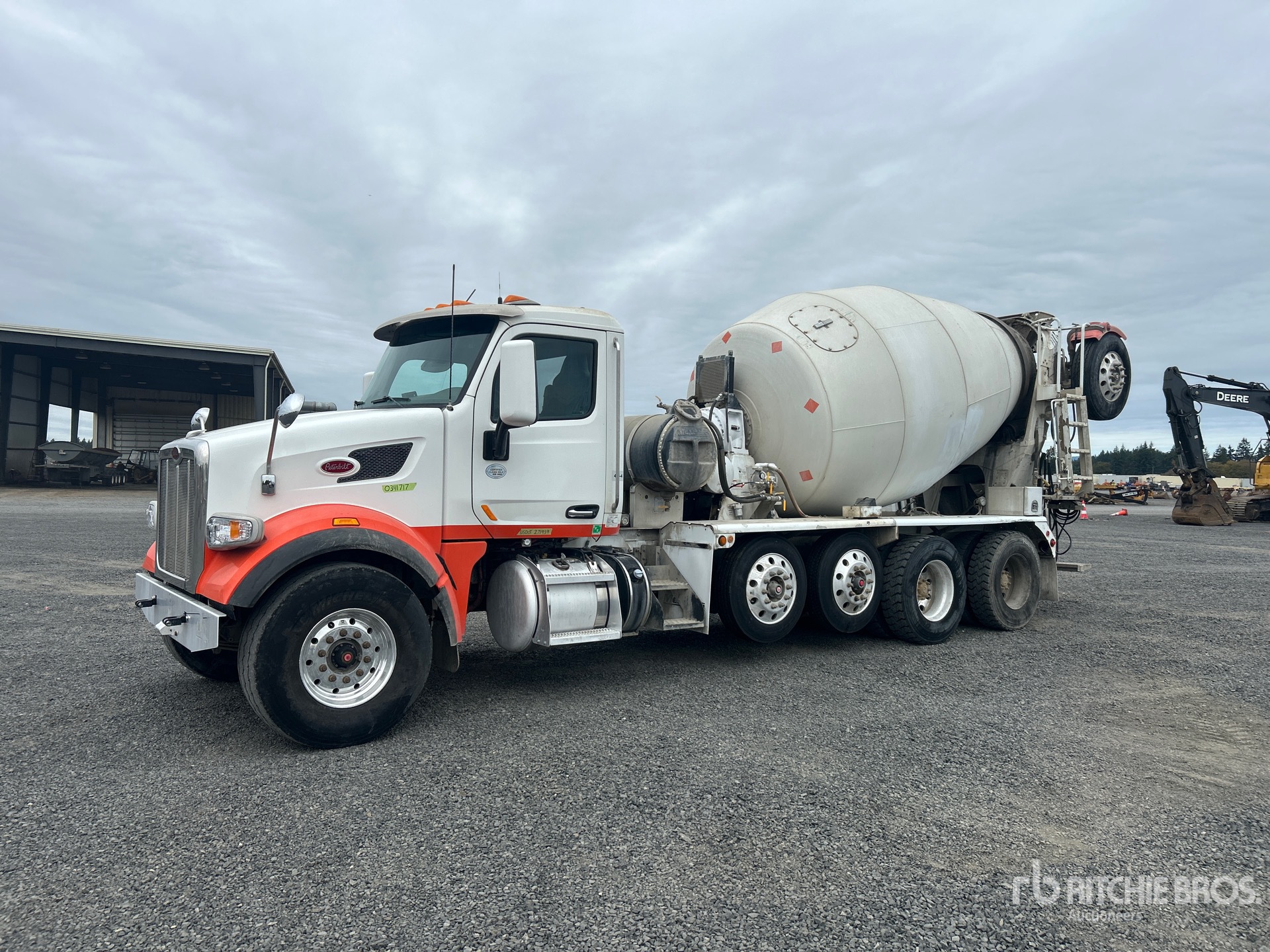 2017 Peterbilt 567