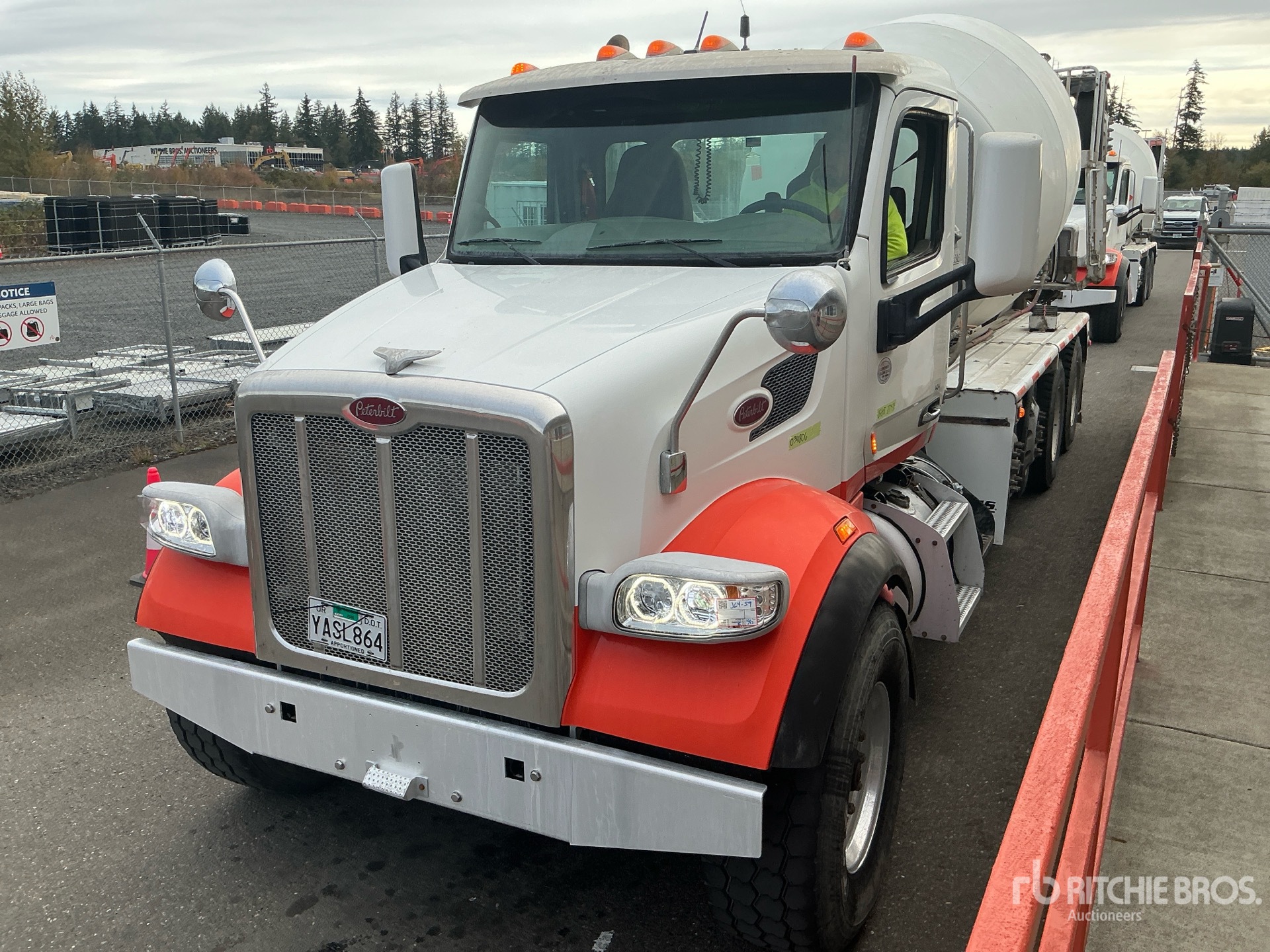 2018 Peterbilt 567