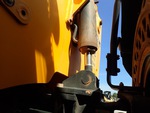 Hydraulics with Frame Leveling Cylinders