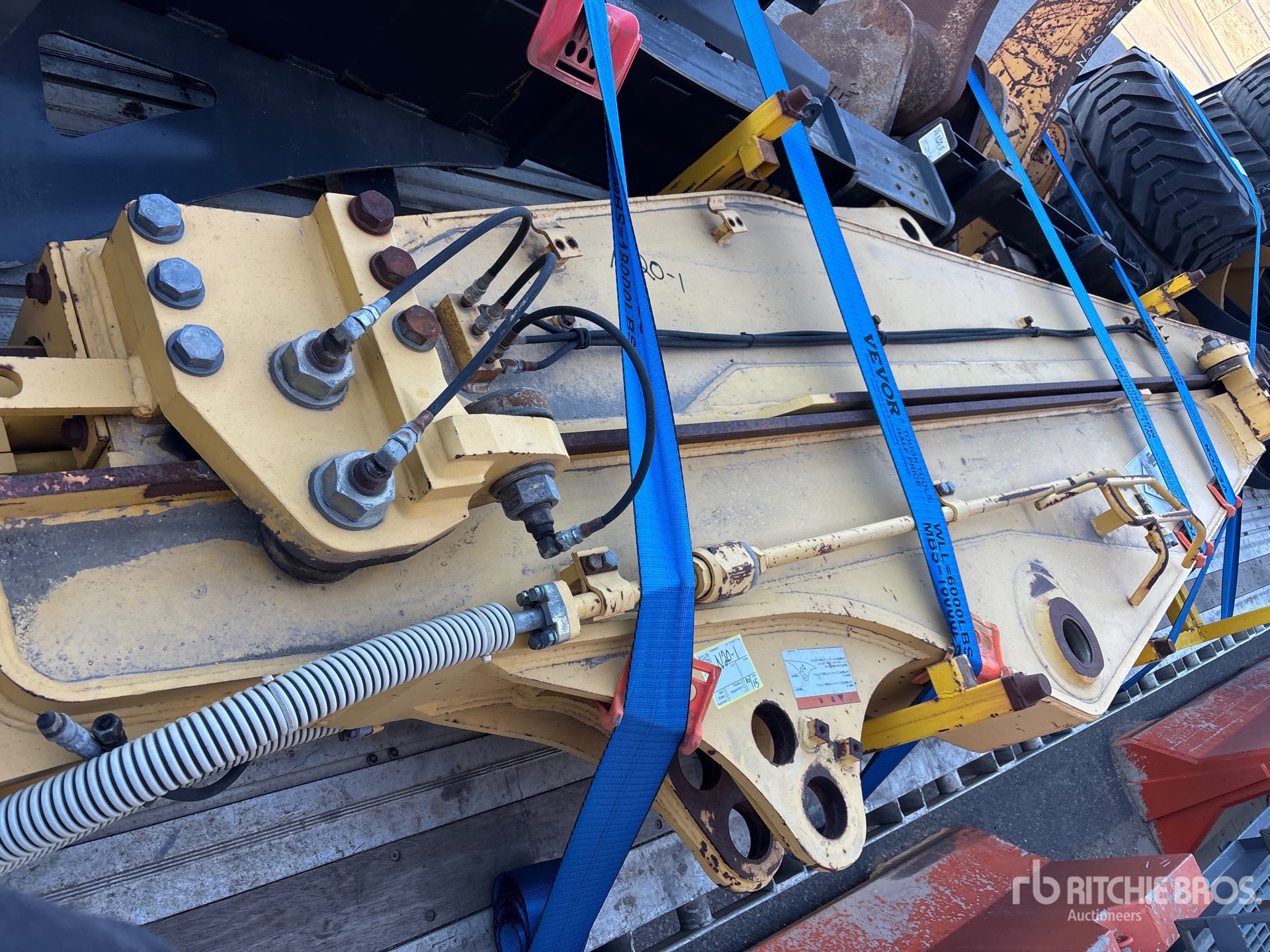 Komatsu 168 IN EXTENDABLE ARM - FITS KO ...