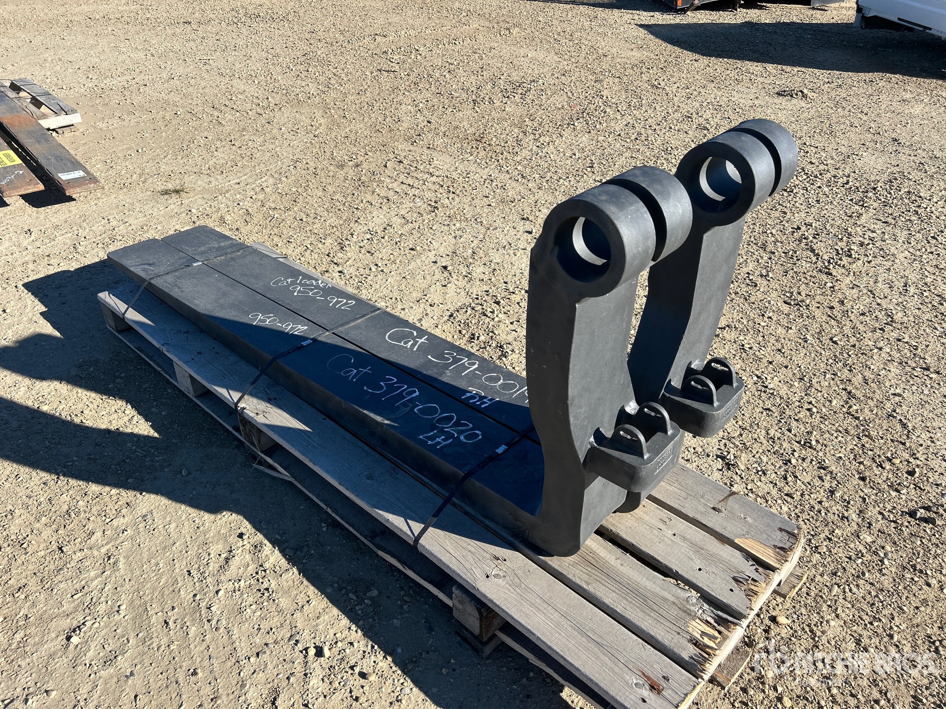 Photo of Caterpillar 72 in 379-0019/379-0020 HD Fork ...